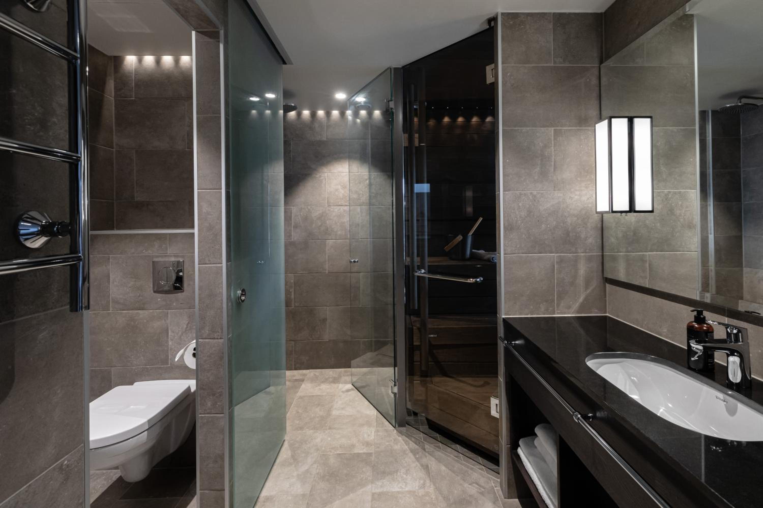 Mystique DeLuxe Double Room with Sauna thumbnail 5