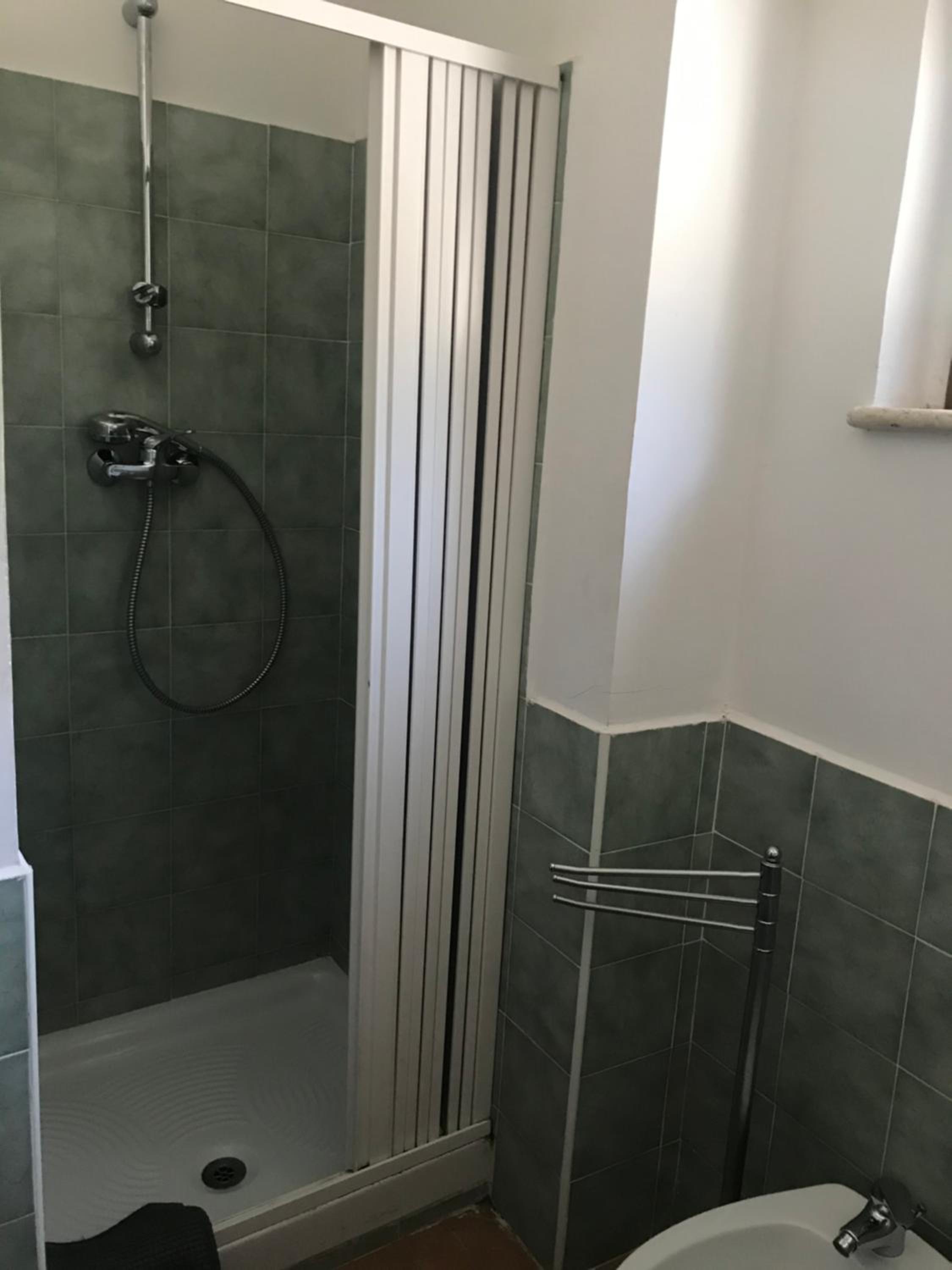 Two-Bedroom Apartment - Split Level photo 3