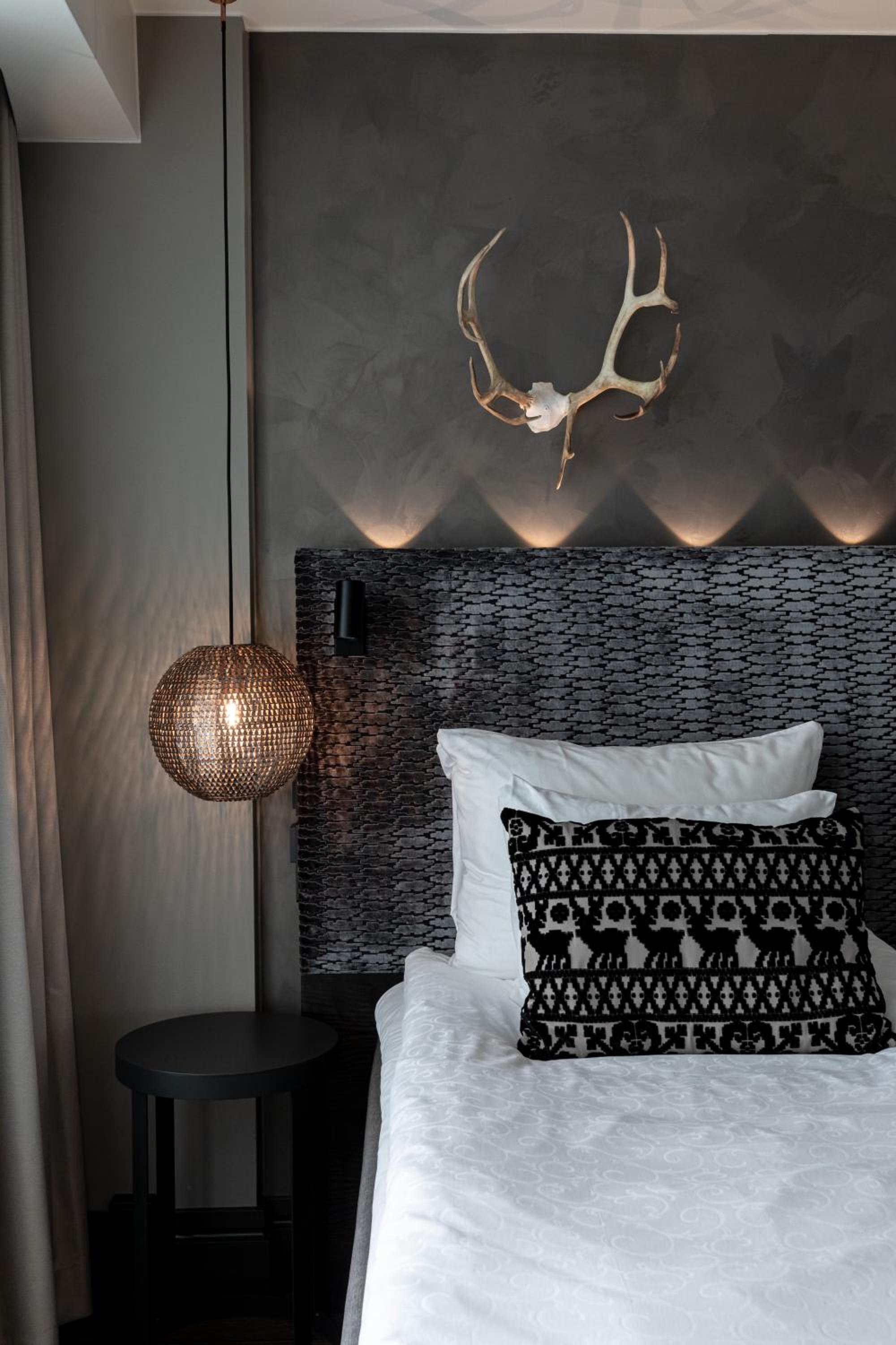 Mystique DeLuxe Twin Room with Sauna