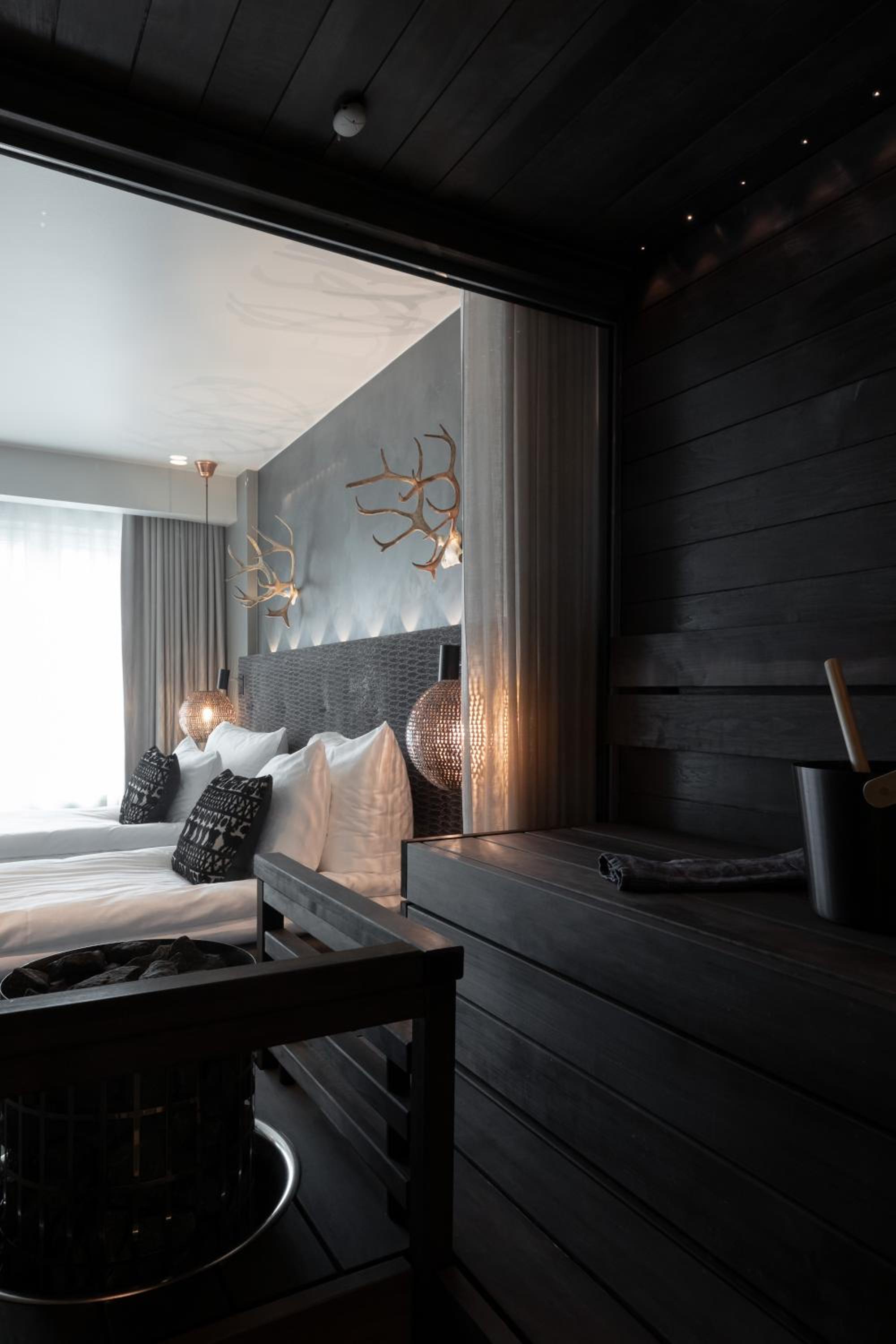 Mystique DeLuxe Twin Room with Sauna thumbnail 6