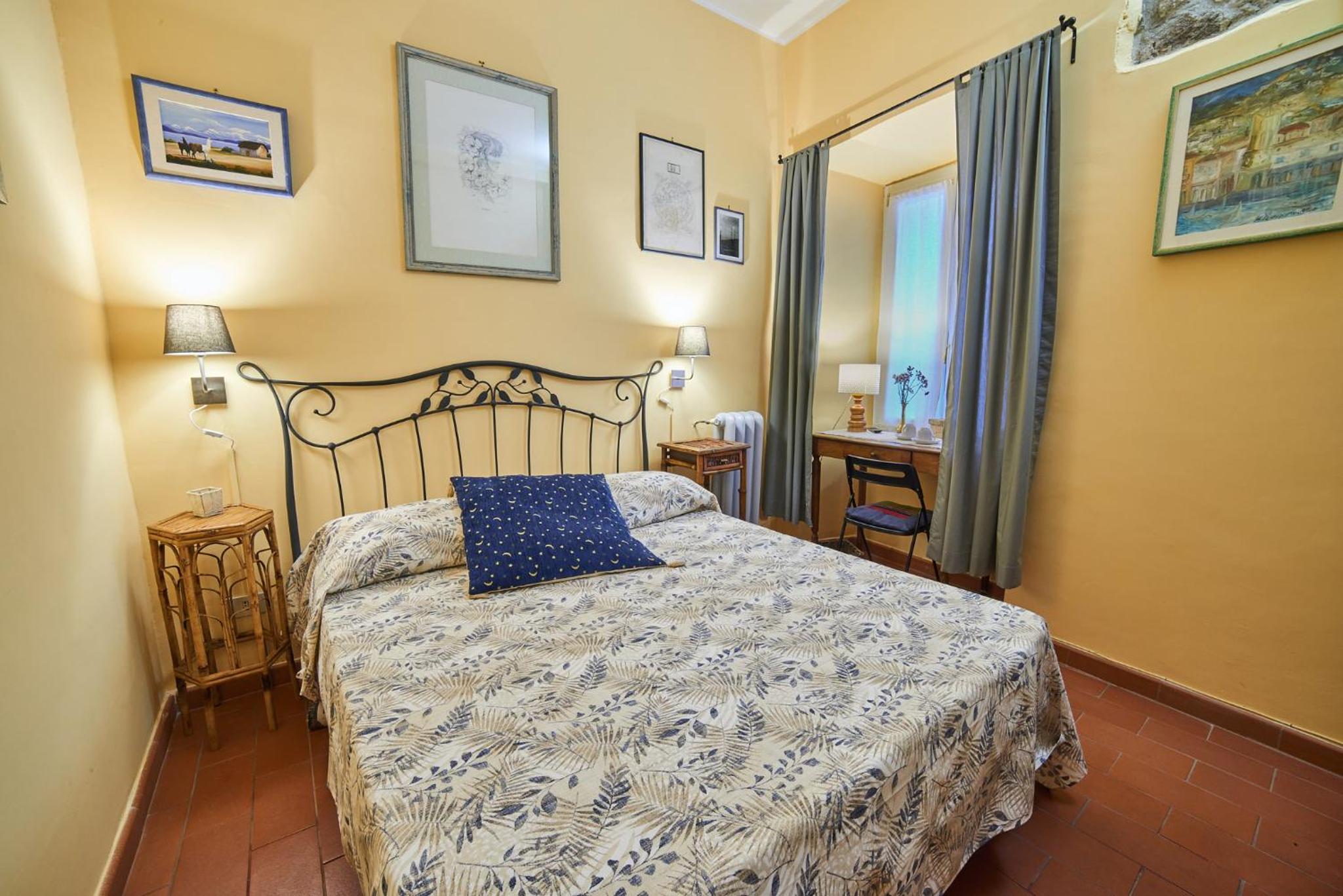 Double Room with Private External Bathroom photo 1
