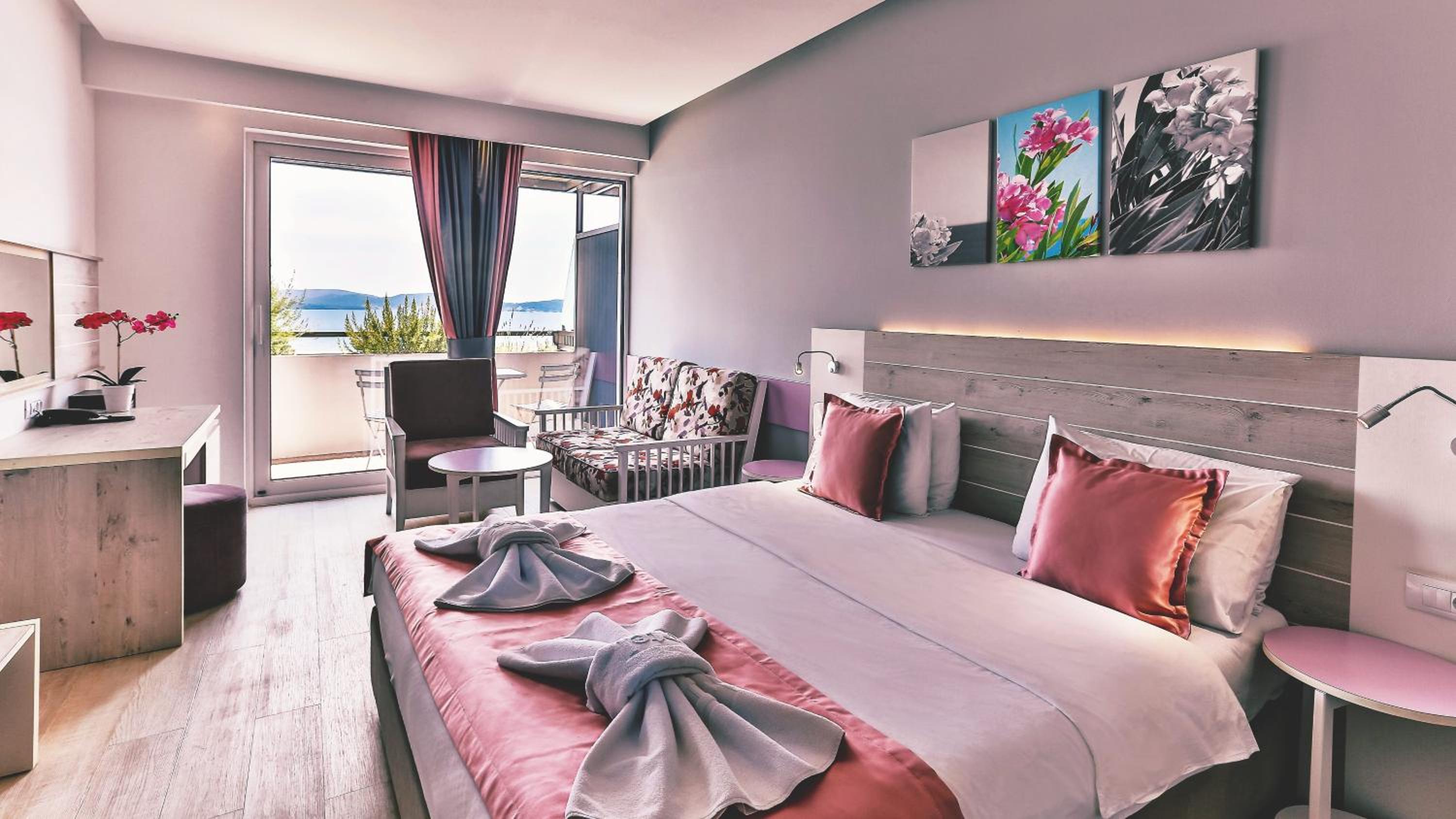 Double Room with Balcony and Sea View photo 3