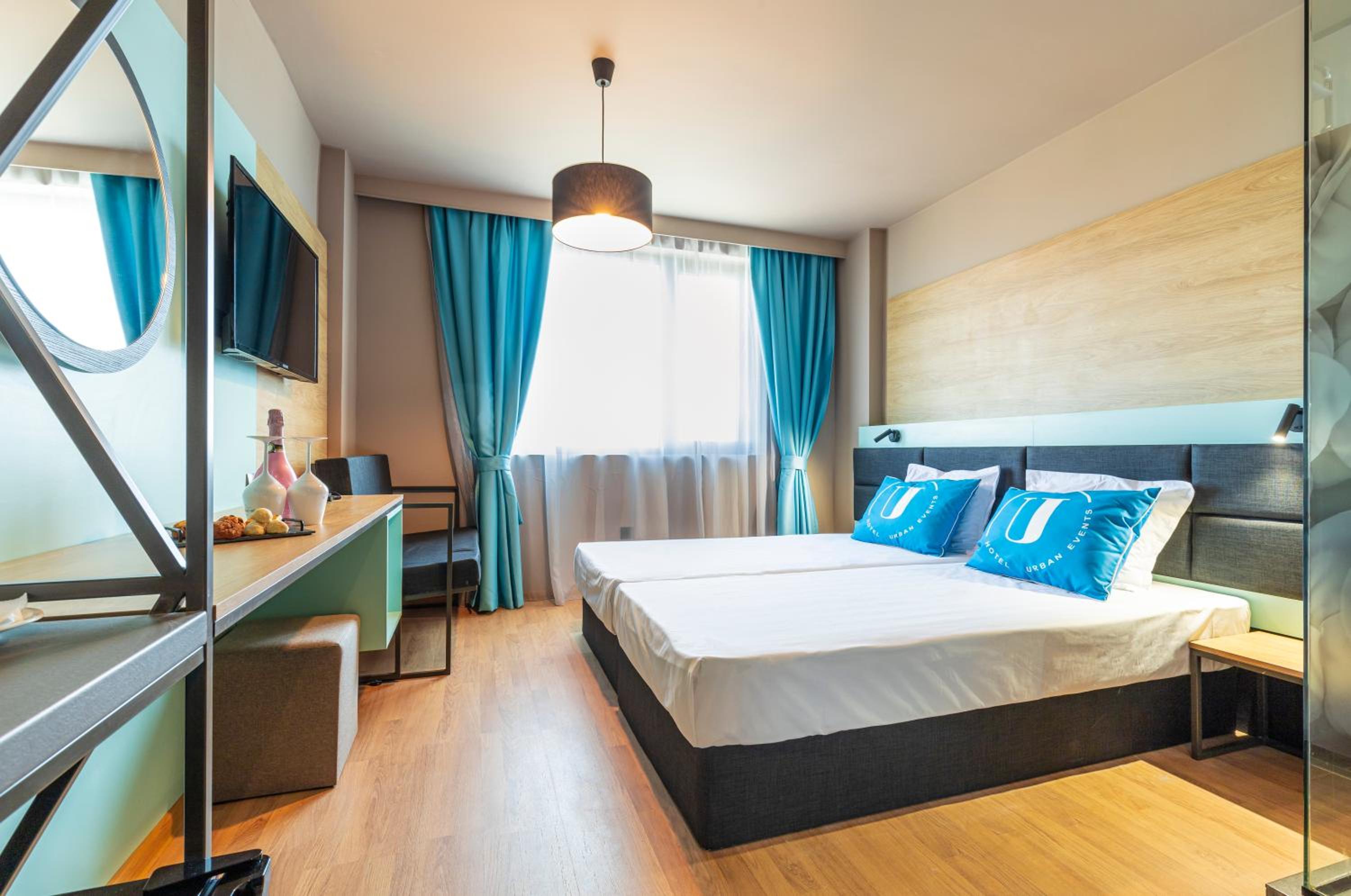 Double or Twin Room - Photo 3