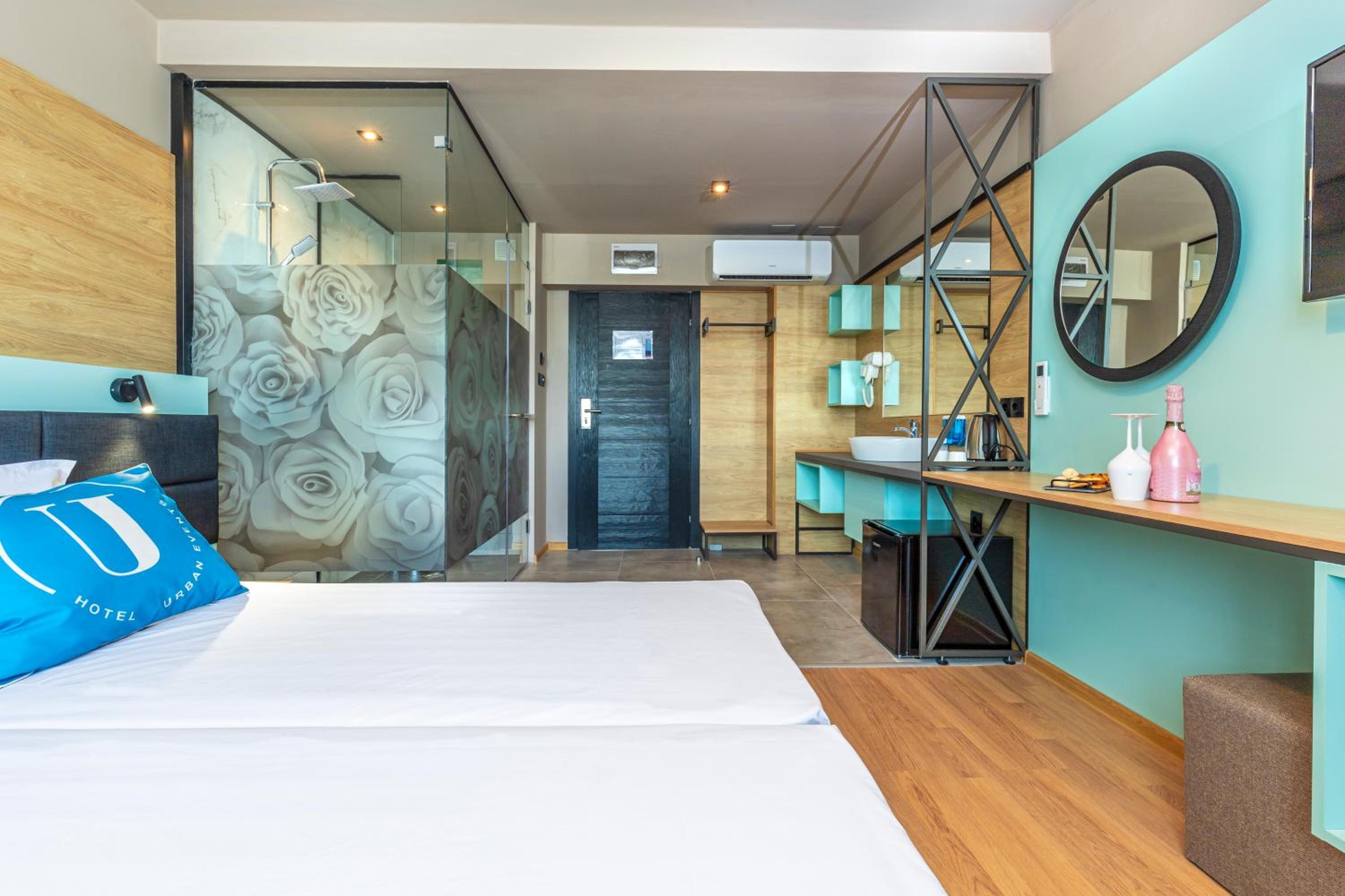 Double or Twin Room - Photo 2