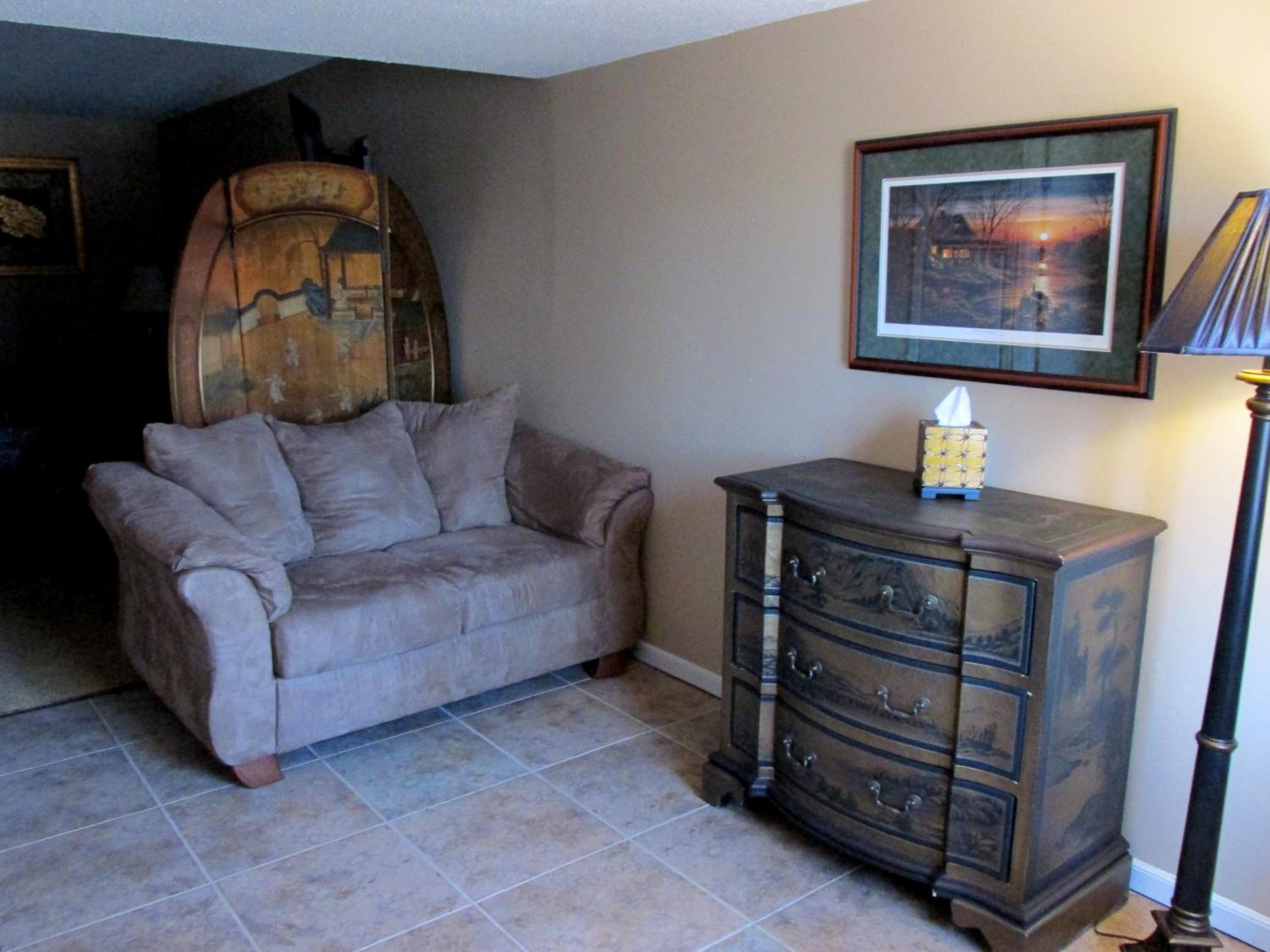 King Suite with Spa Bath - Photo 1