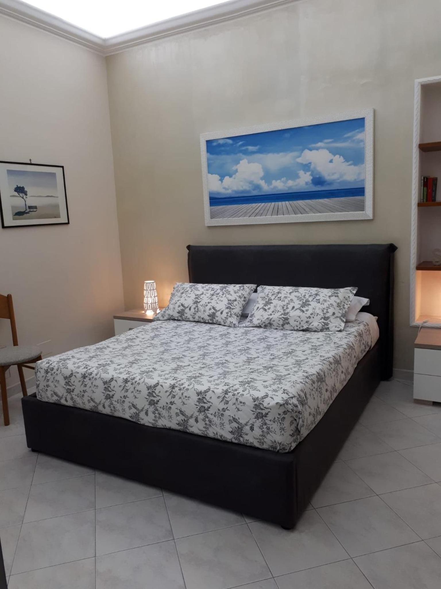 Double Room with Private Bathroom - Photo 19