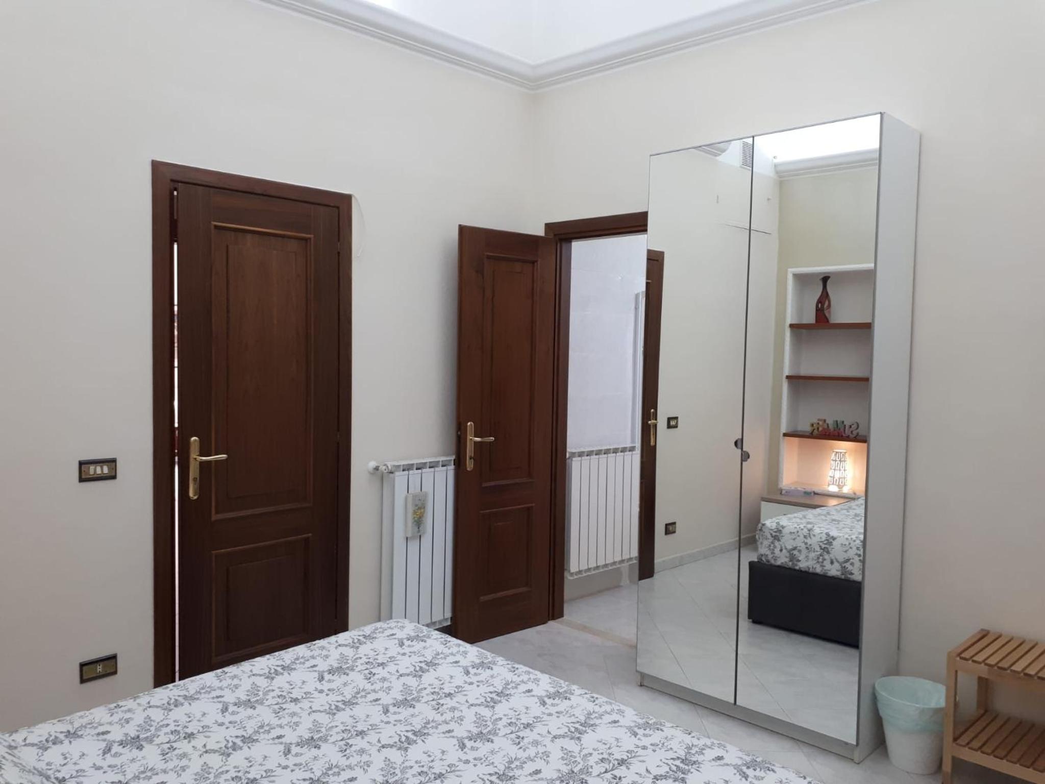 Double Room with Private Bathroom - Photo 6