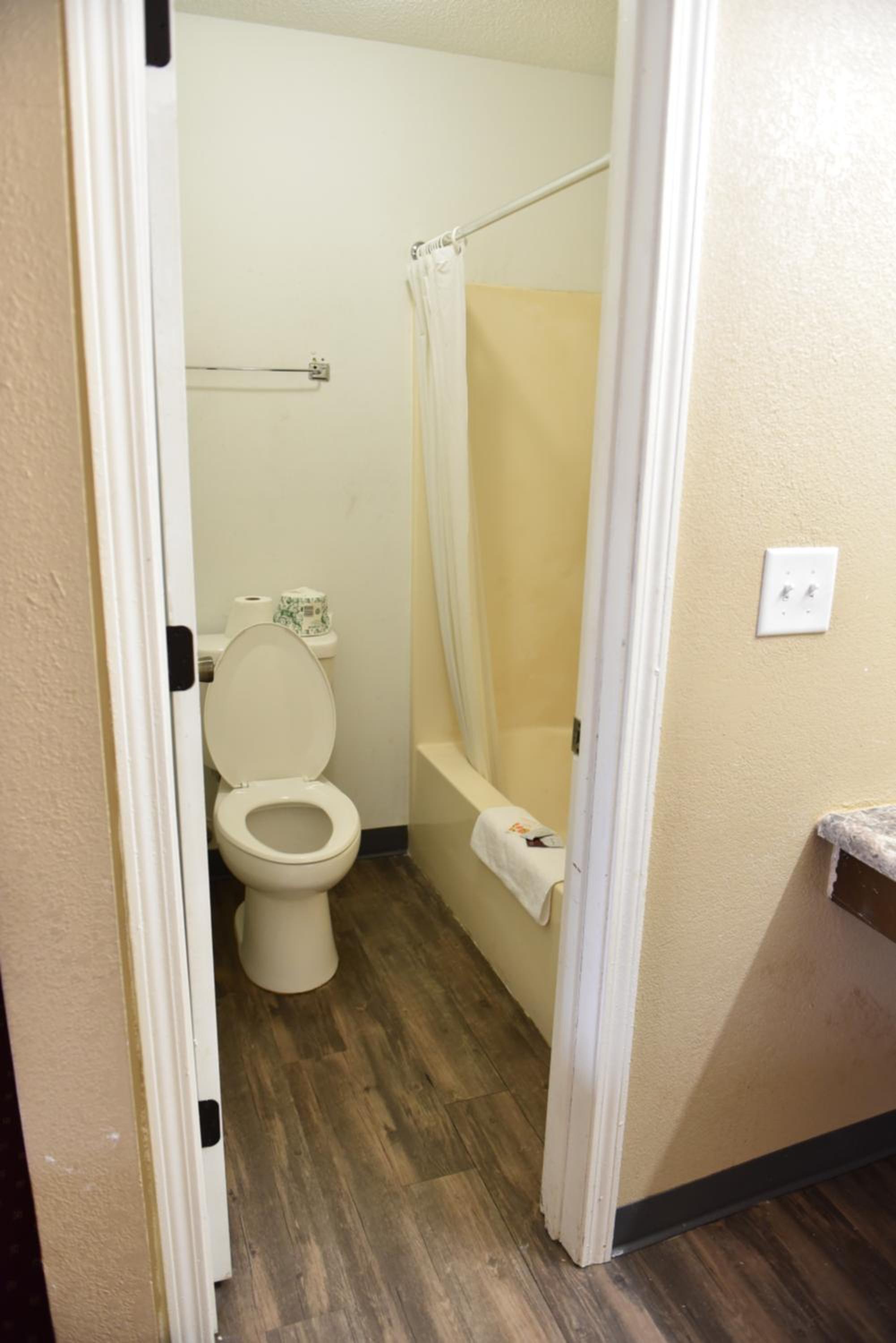 Double Room - Non-Smoking  photo 2