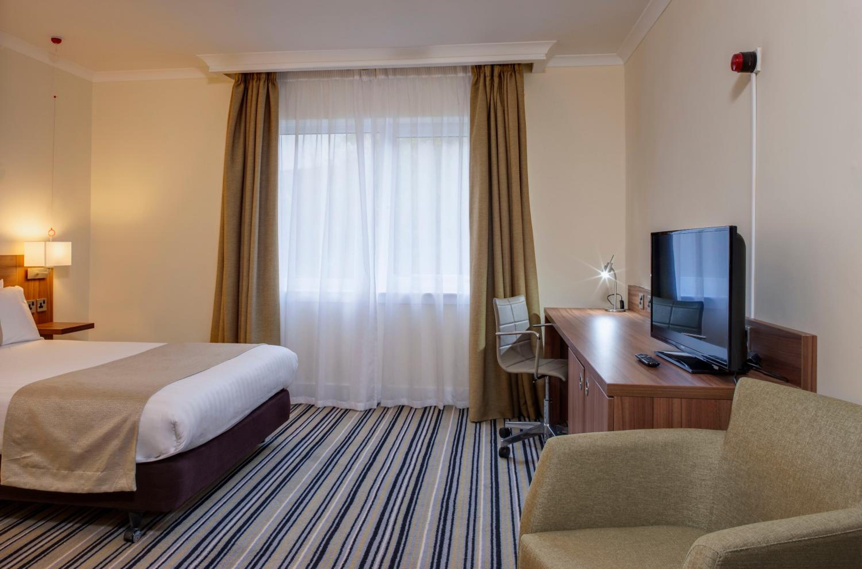 Standard Double Room - Disability Access - Photo 1