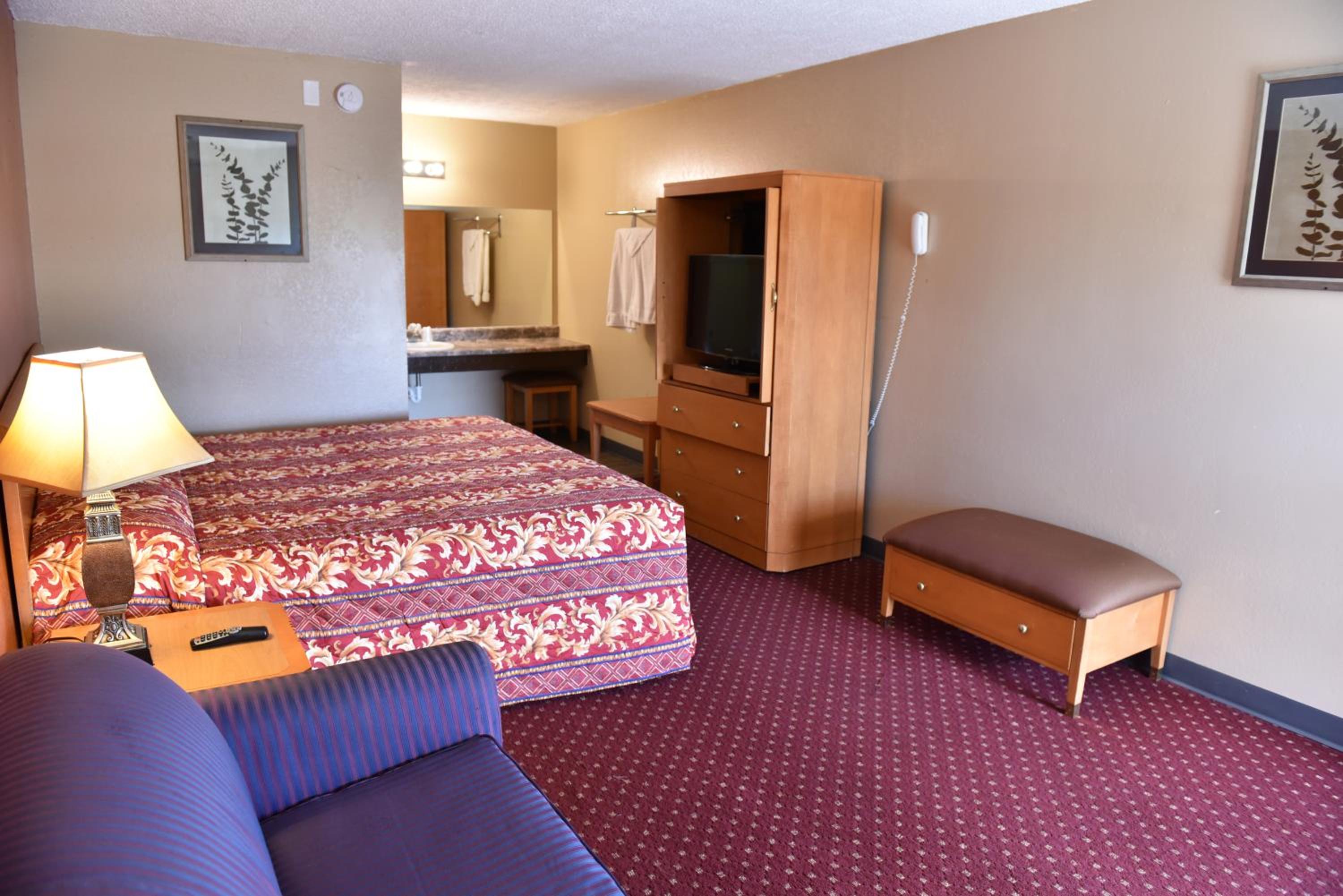 King Room - Non-Smoking photo 1