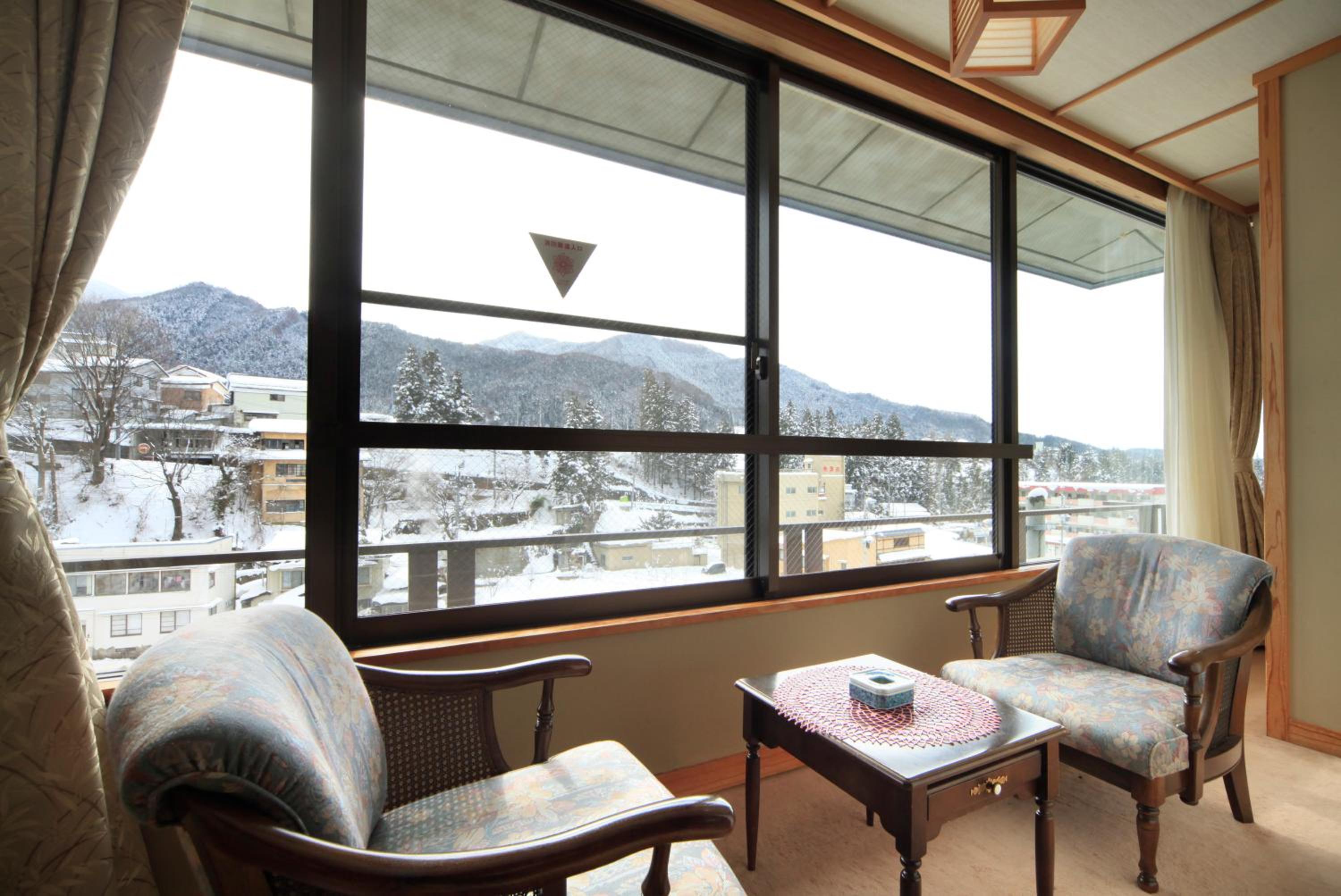 Japanese-Style Room with River View photo 2