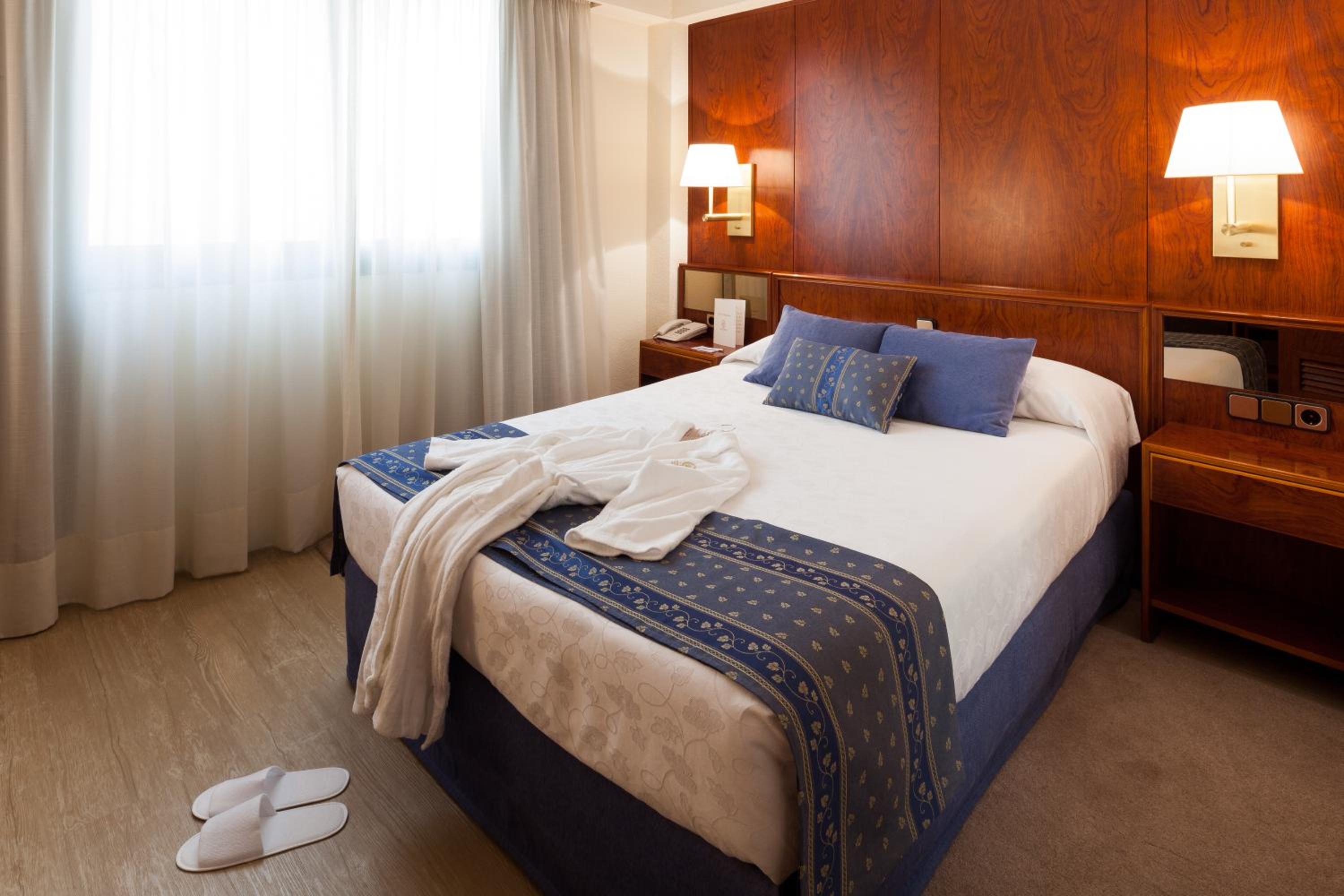 Single Room - Photo 5