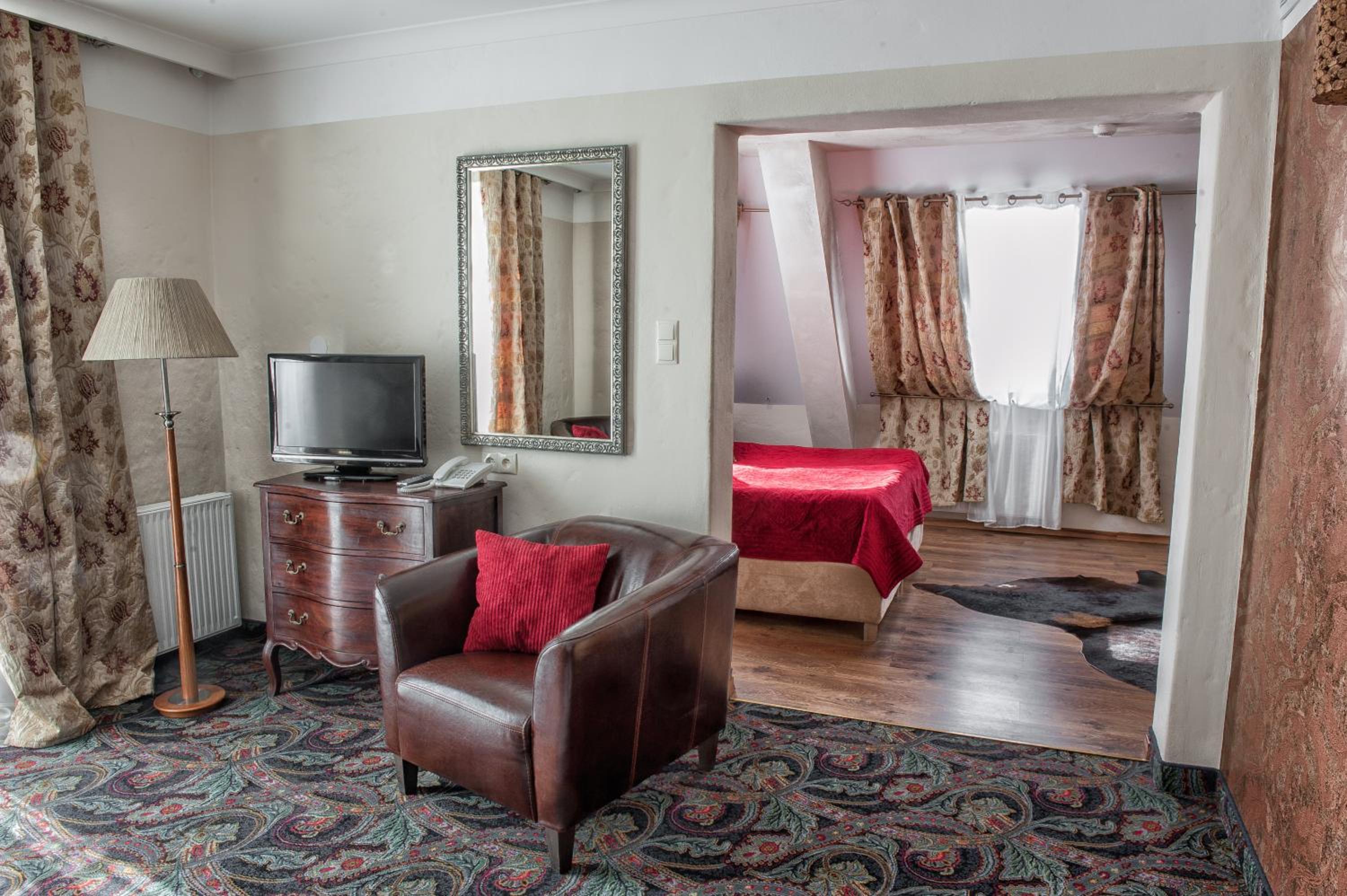 Premium Suite - Photo 2