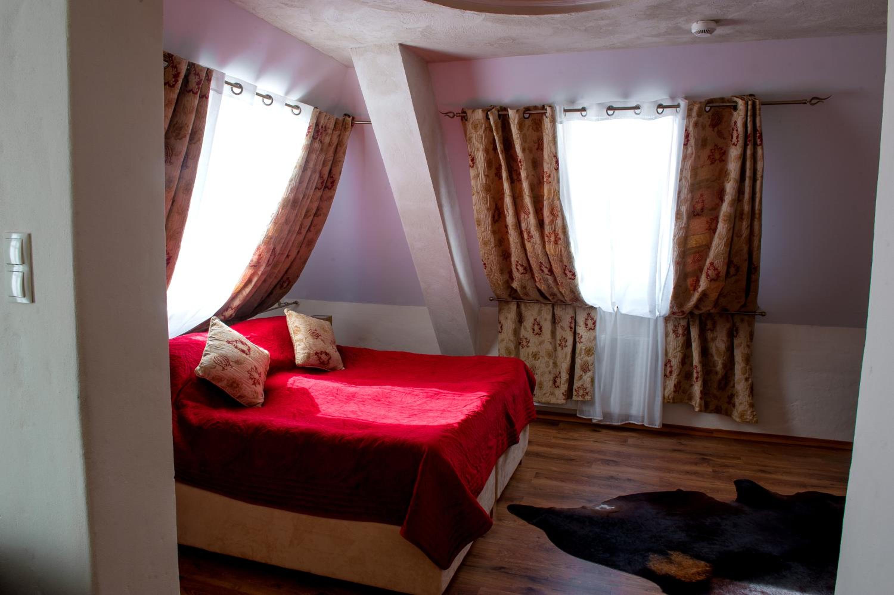 Premium Suite - Photo 3