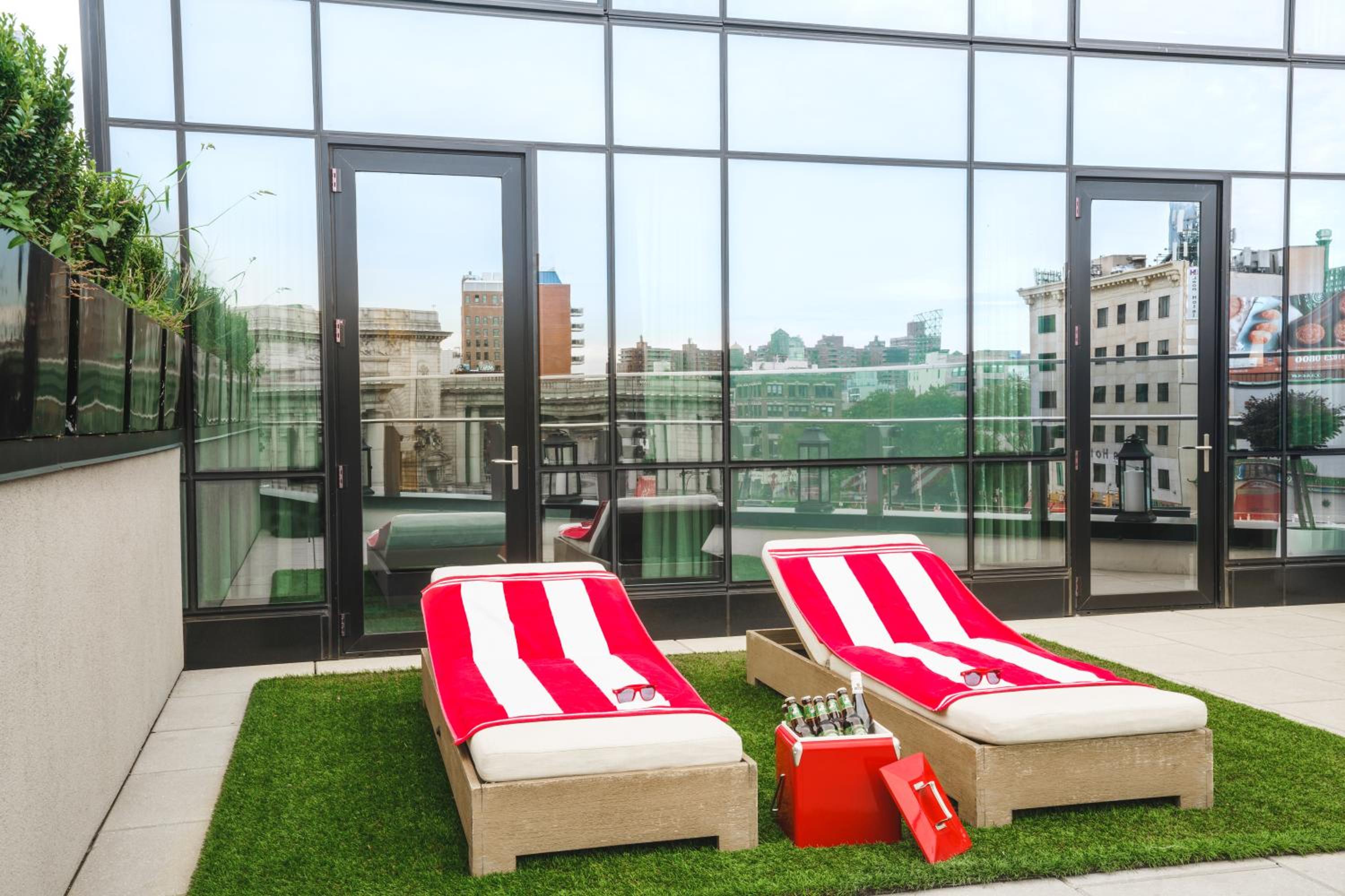 Suite with Terrace thumbnail 5