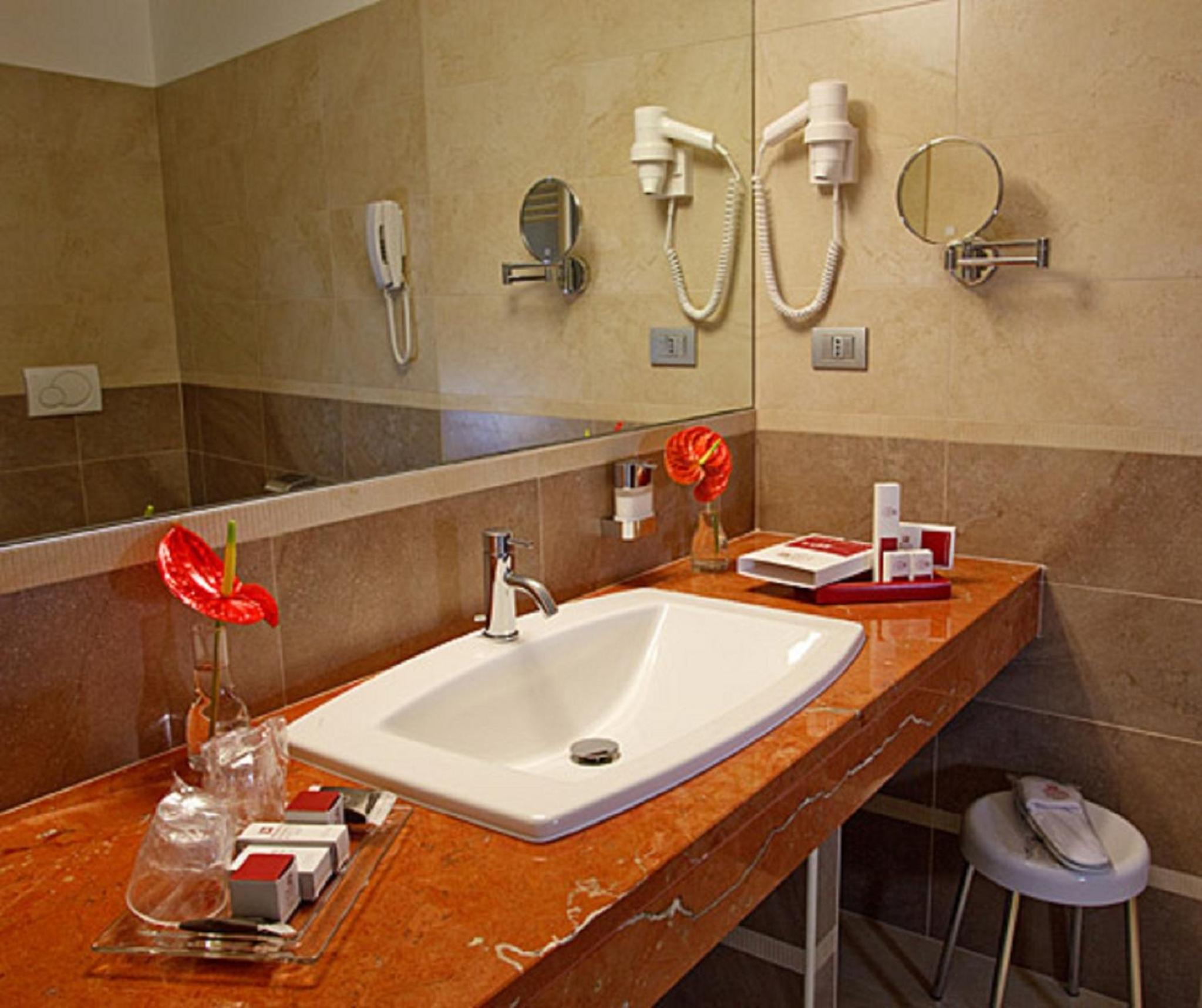 Double or Twin Room - Photo 2
