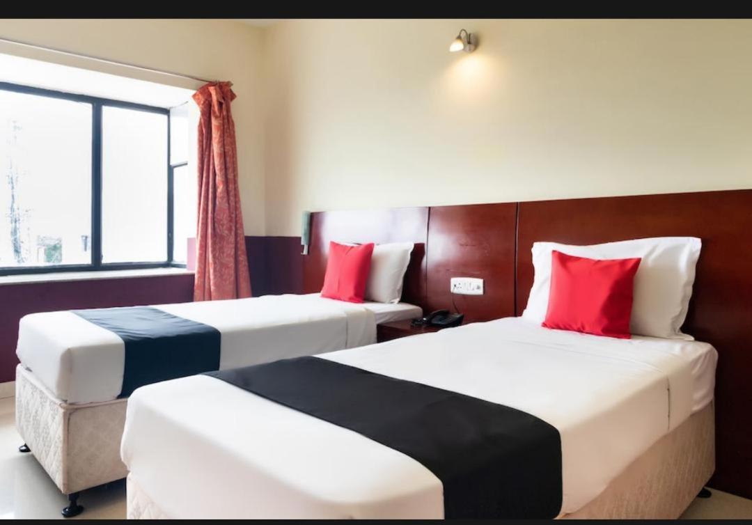 Deluxe Twin Room photo 3