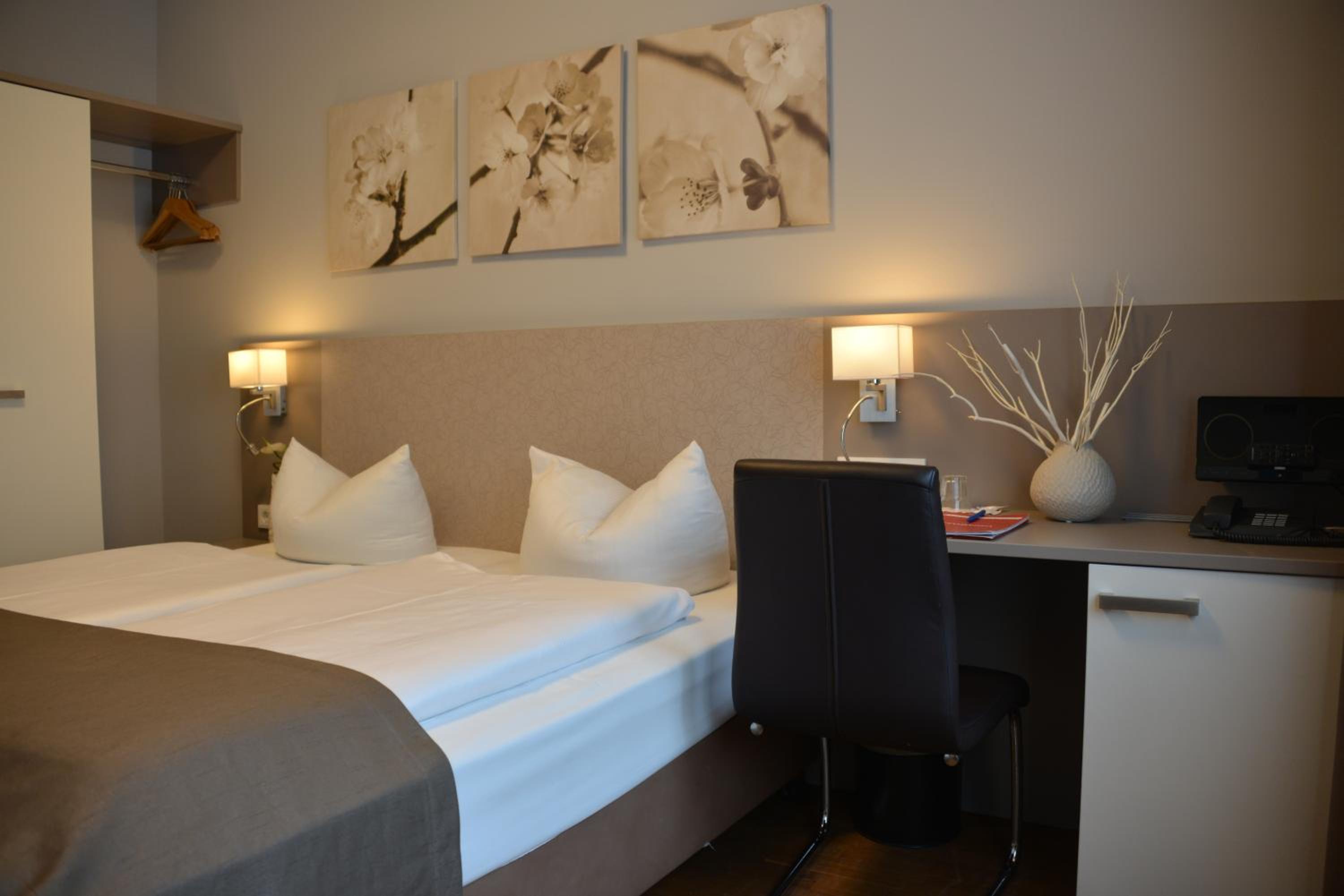 Double Room - Annex - without Elevator photo 3