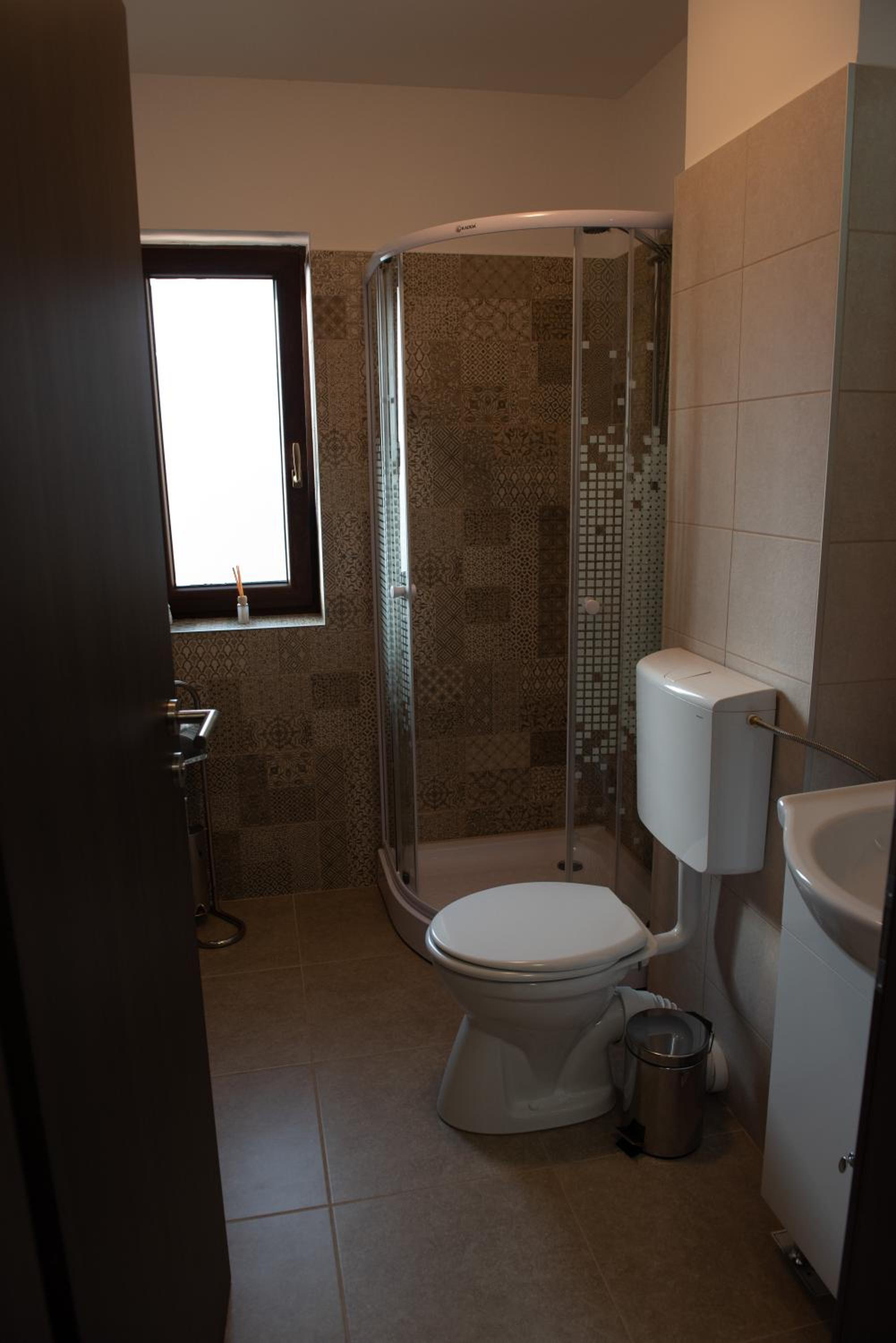 Double Room with Mountain View - Photo 16