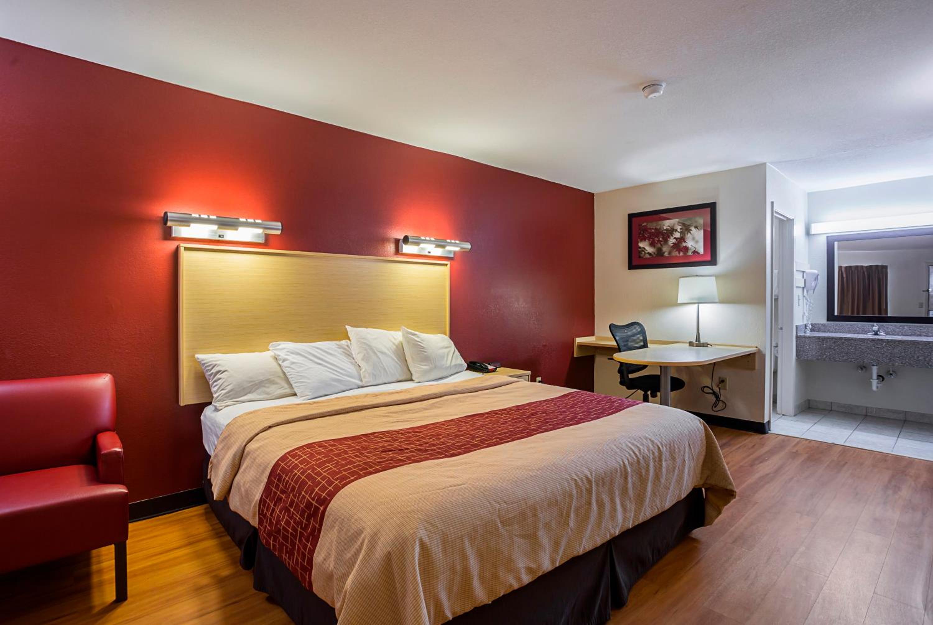 Superior King Room Non-Smoking - Photo 1