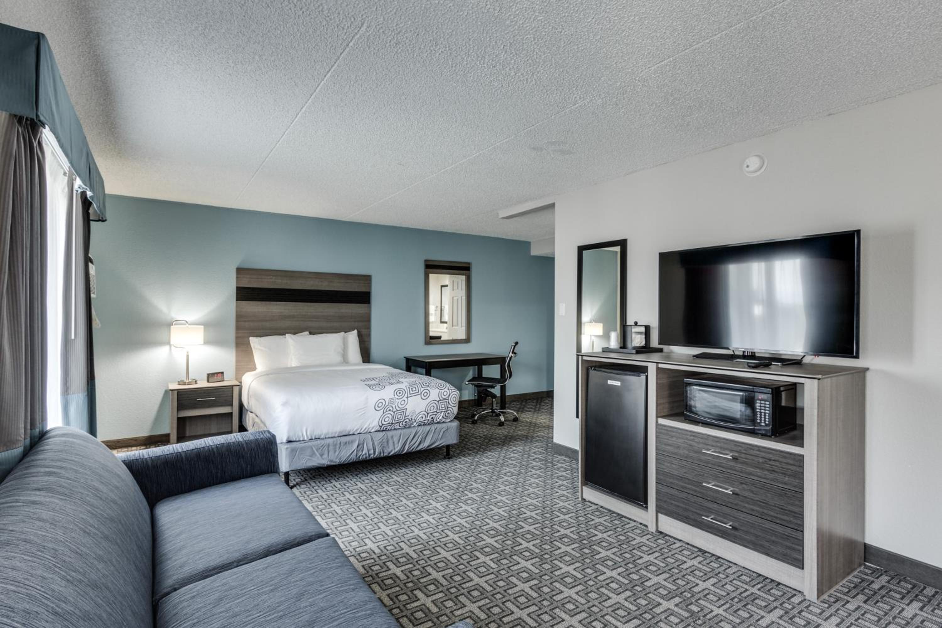 Suite with Two Queen Beds - Non-Smoking - Photo 1