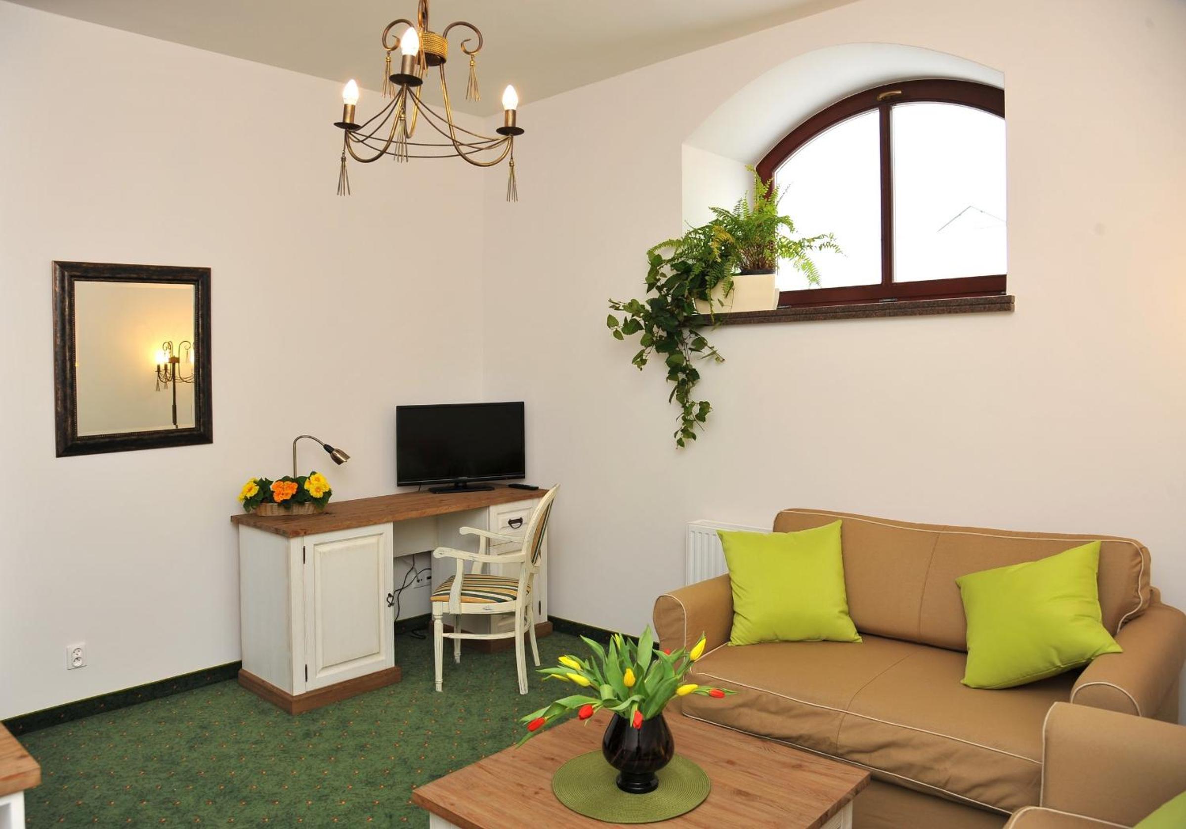 Standard Suite - Photo 4