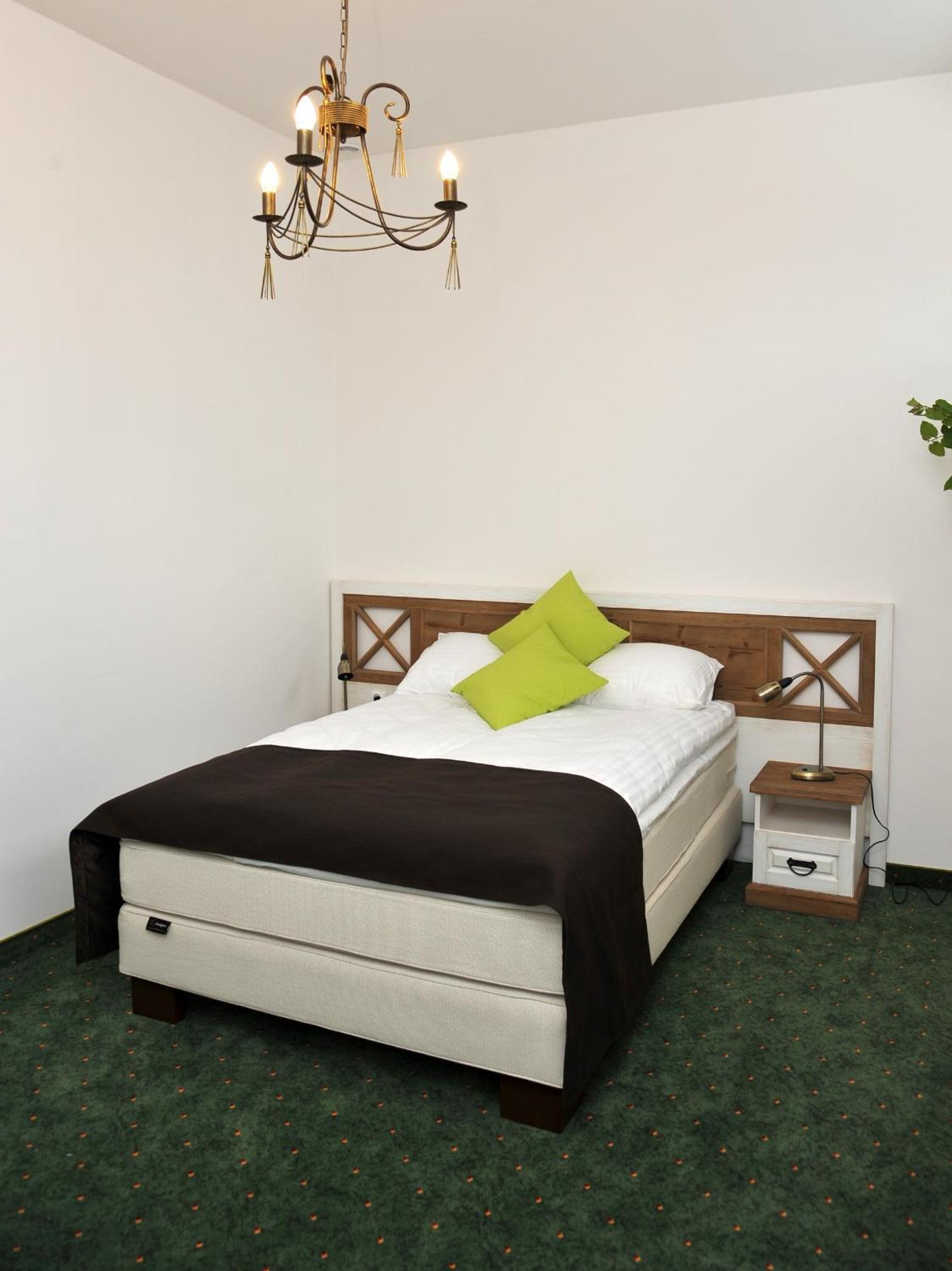 Standard Suite - Photo 3