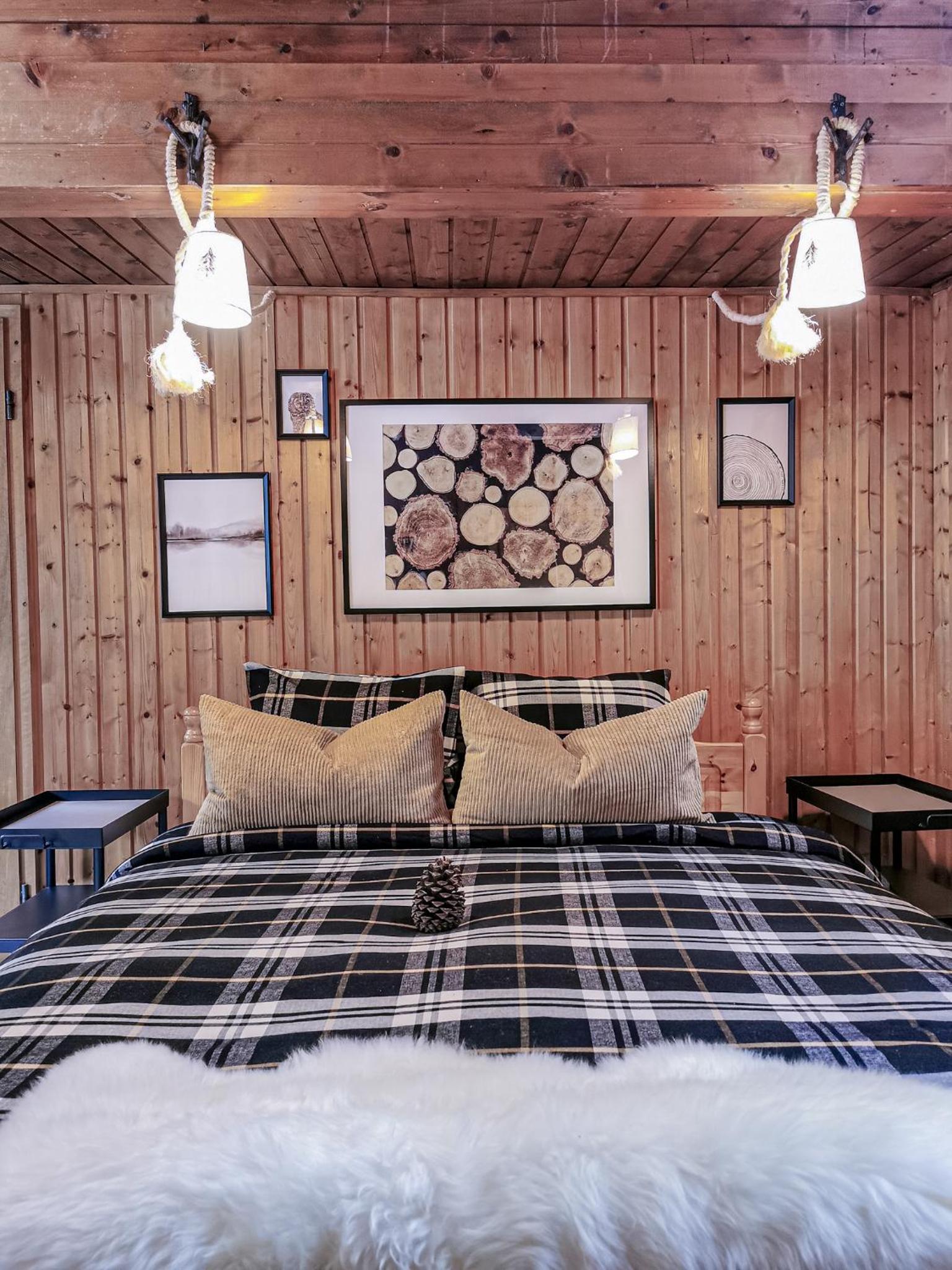 Quadruple Room with Private Bathroom - Photo 1