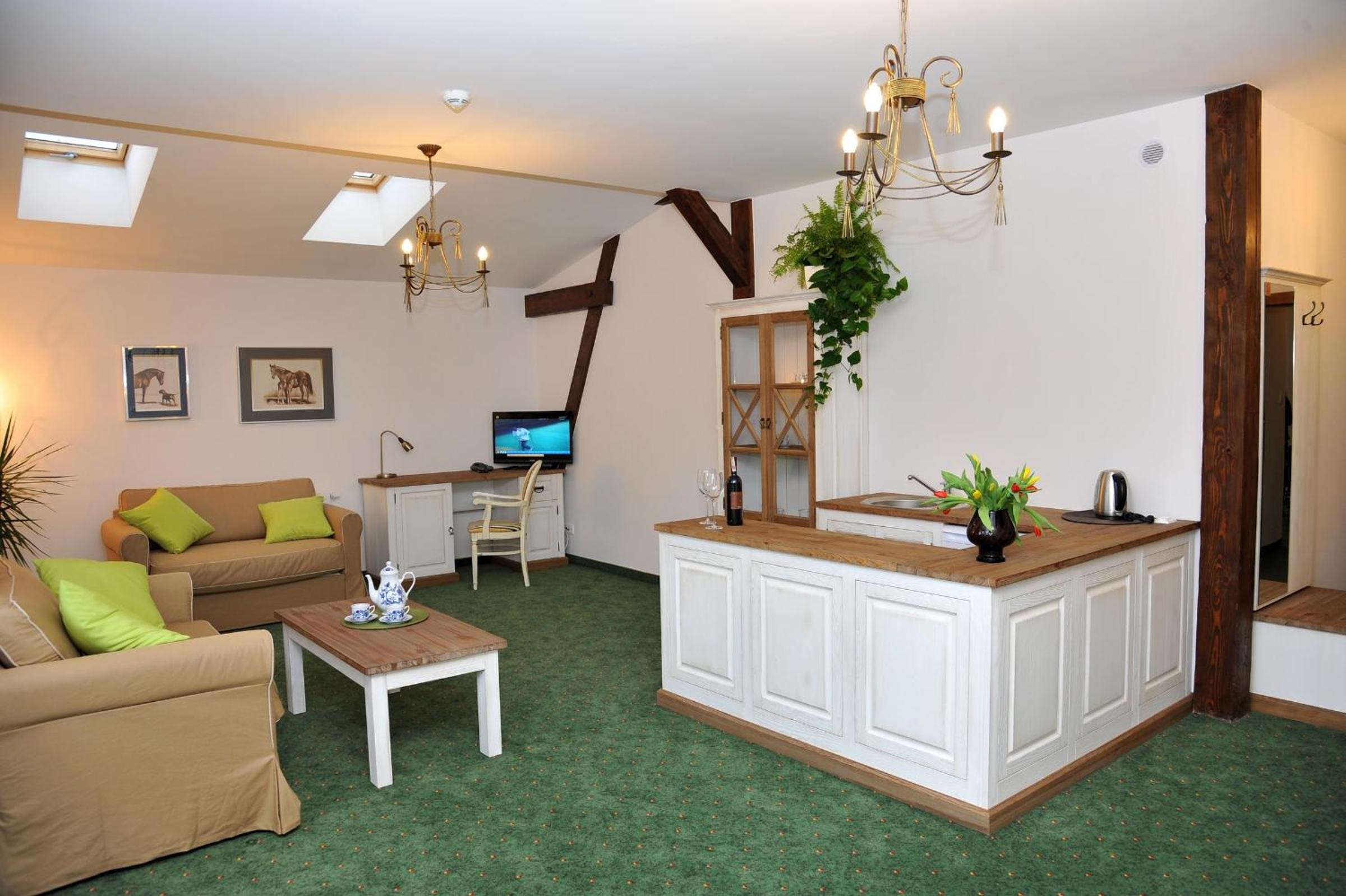 Standard Suite - Photo 1