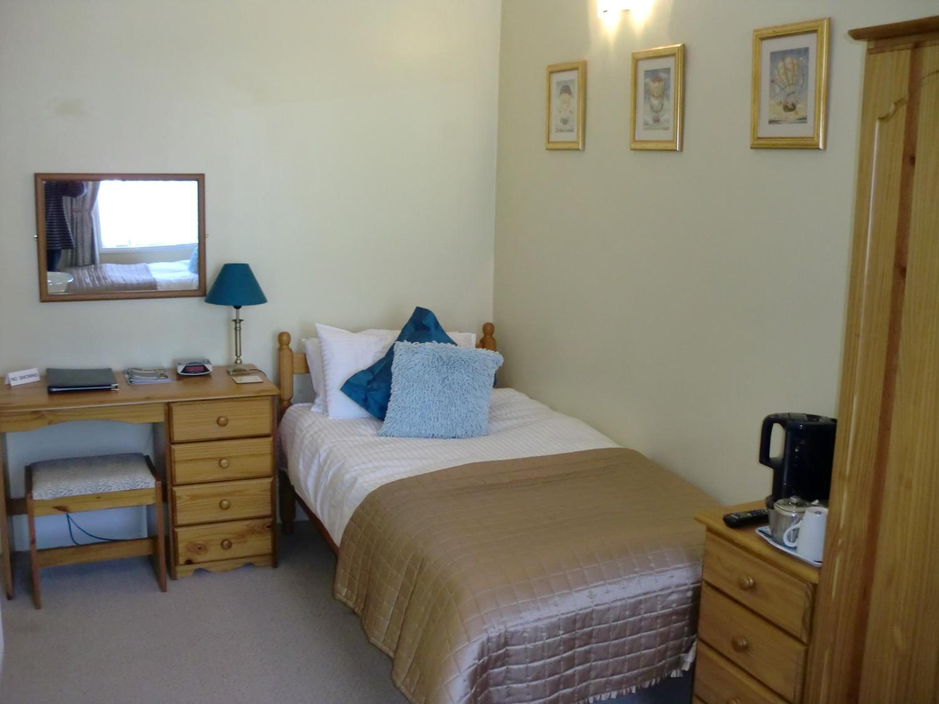 Classic Twin Room