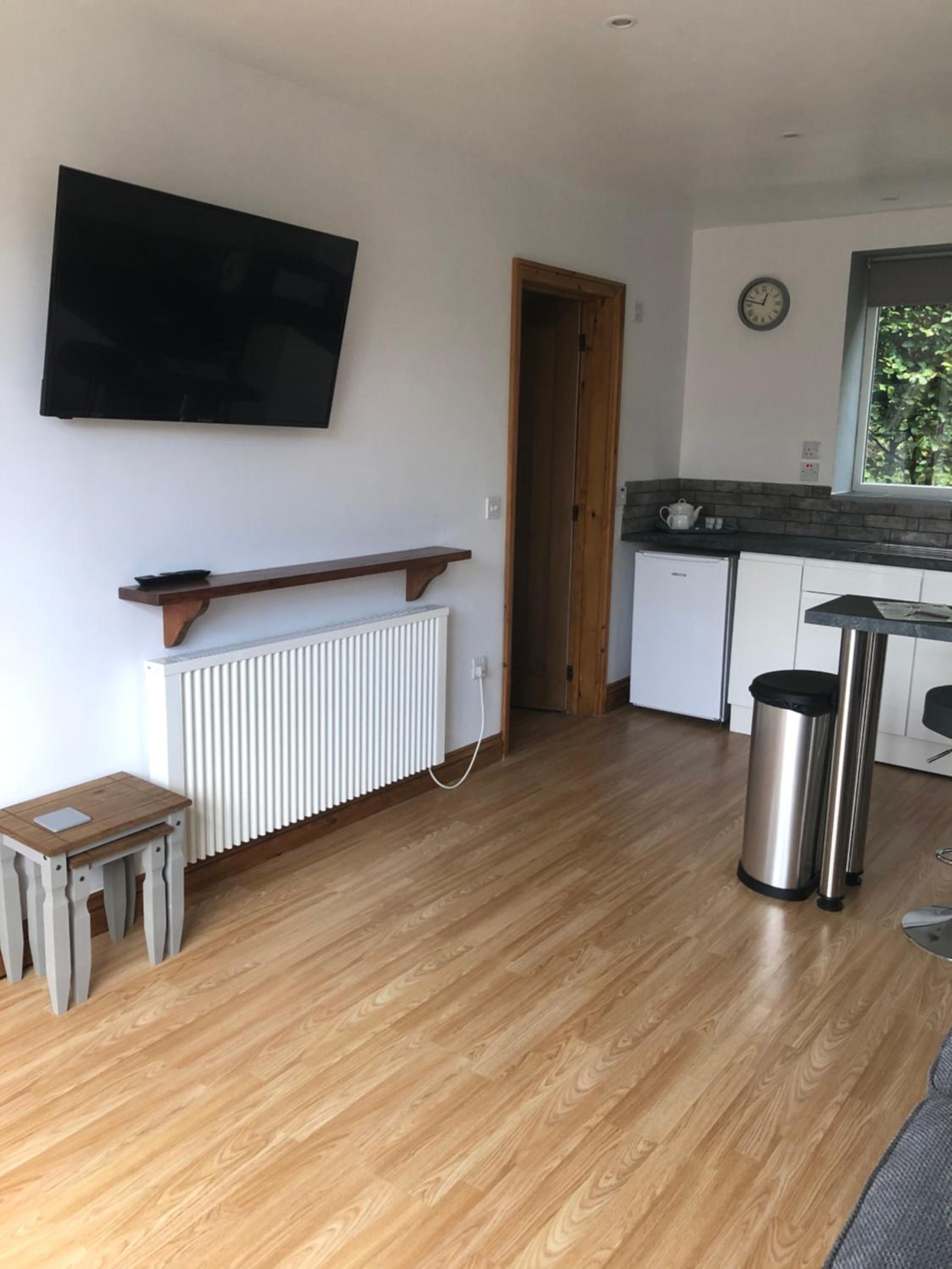 One-Bedroom House photo 1