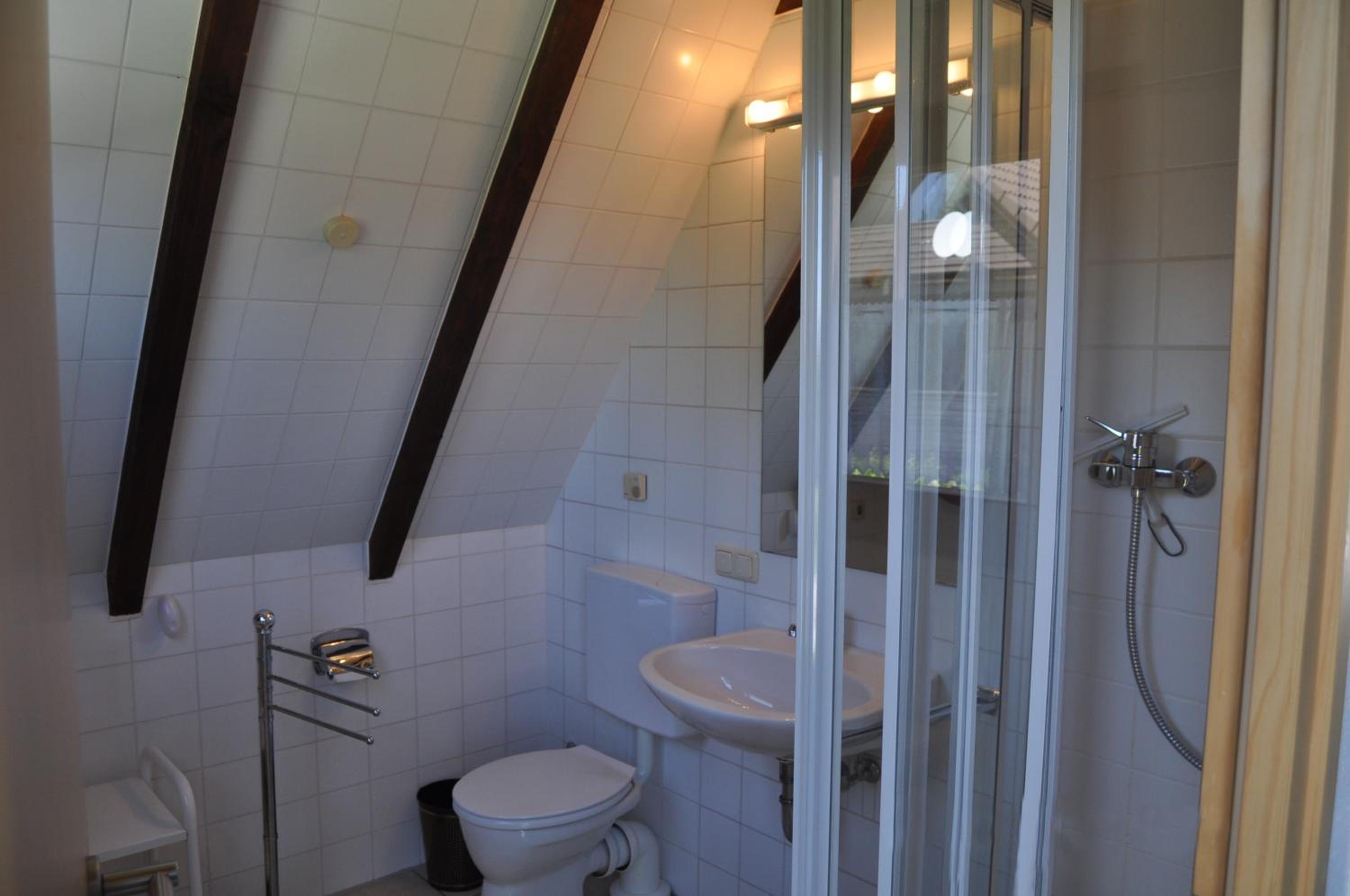 Three-Bedroom House photo 3