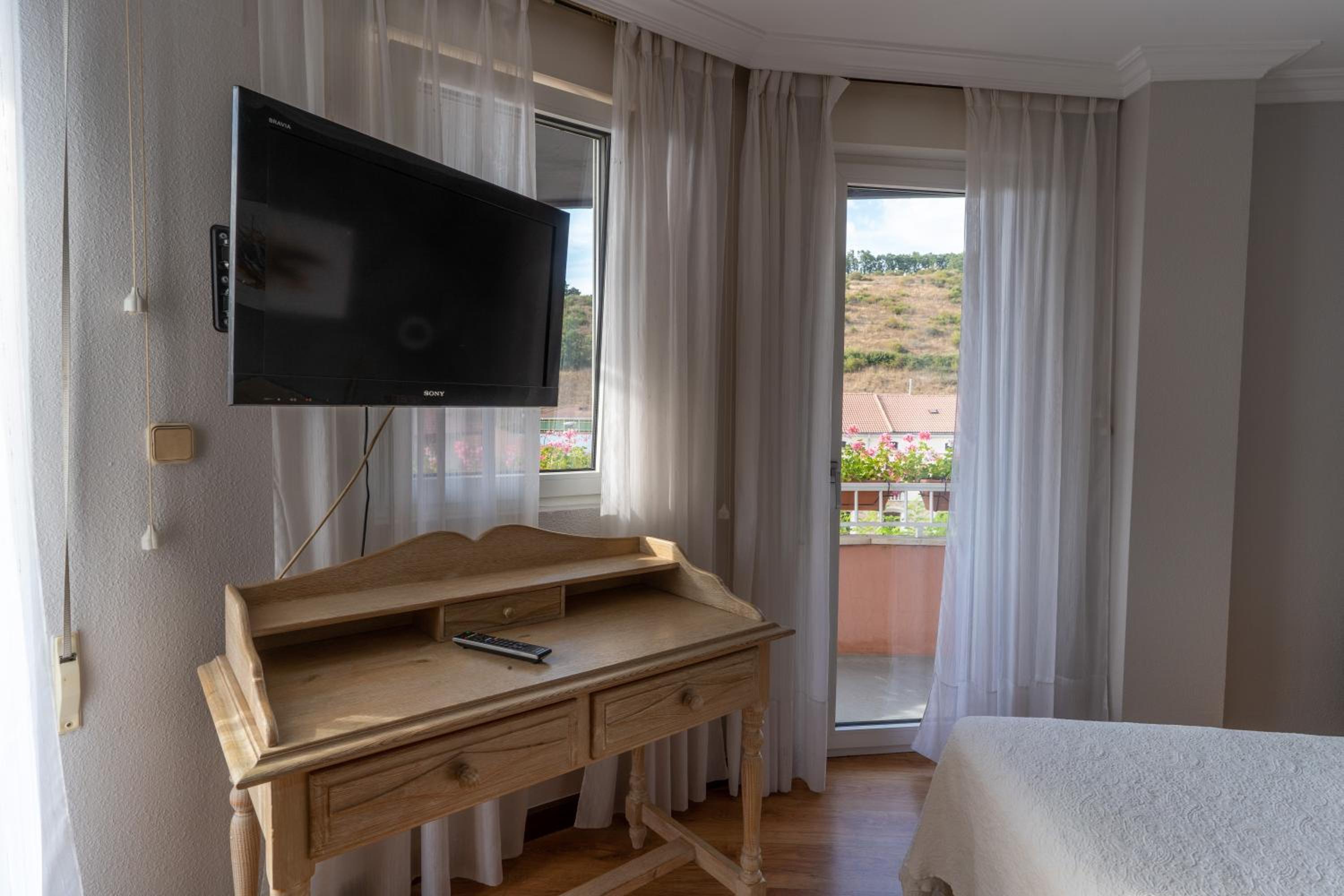 Double Room with Balcony photo 2