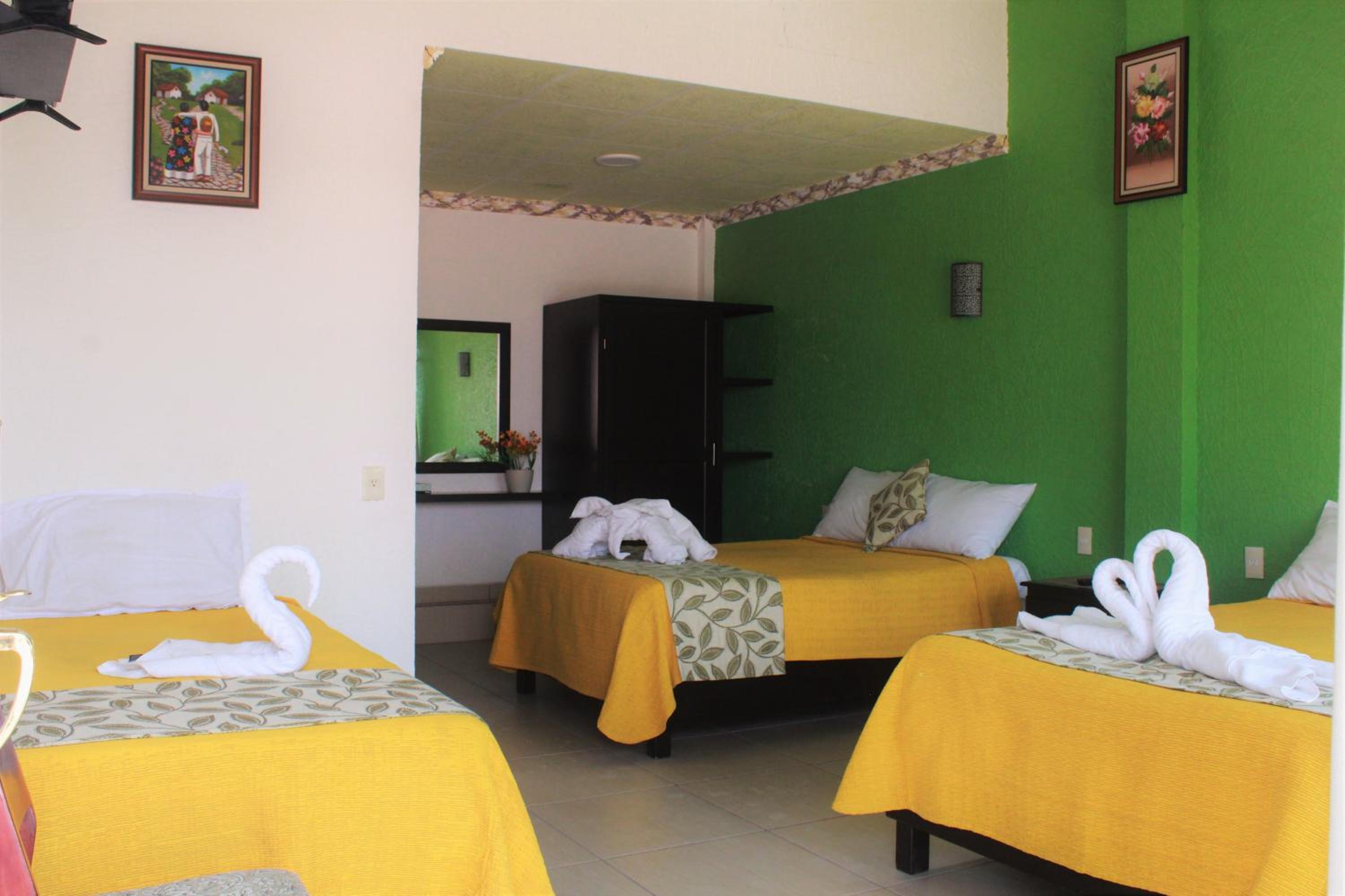 Deluxe Family Room