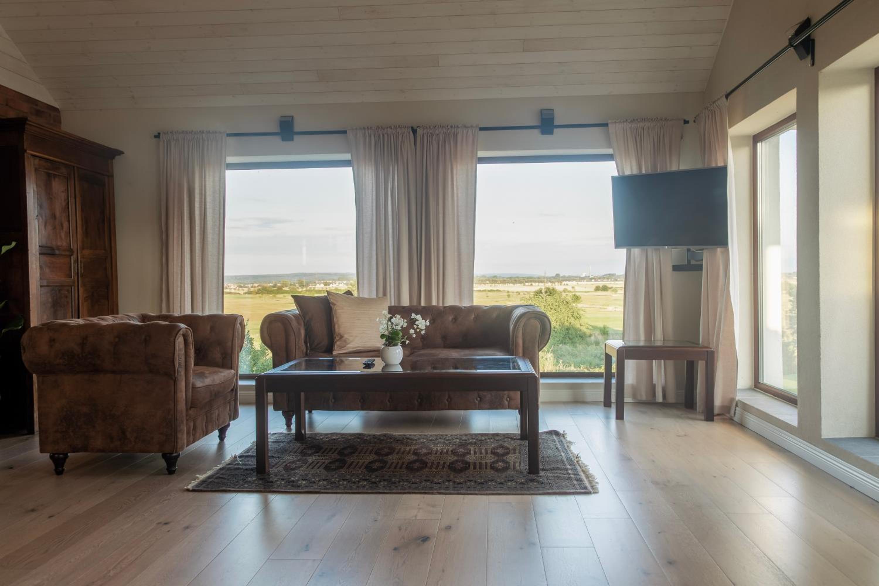 Premium Suite with Terrace