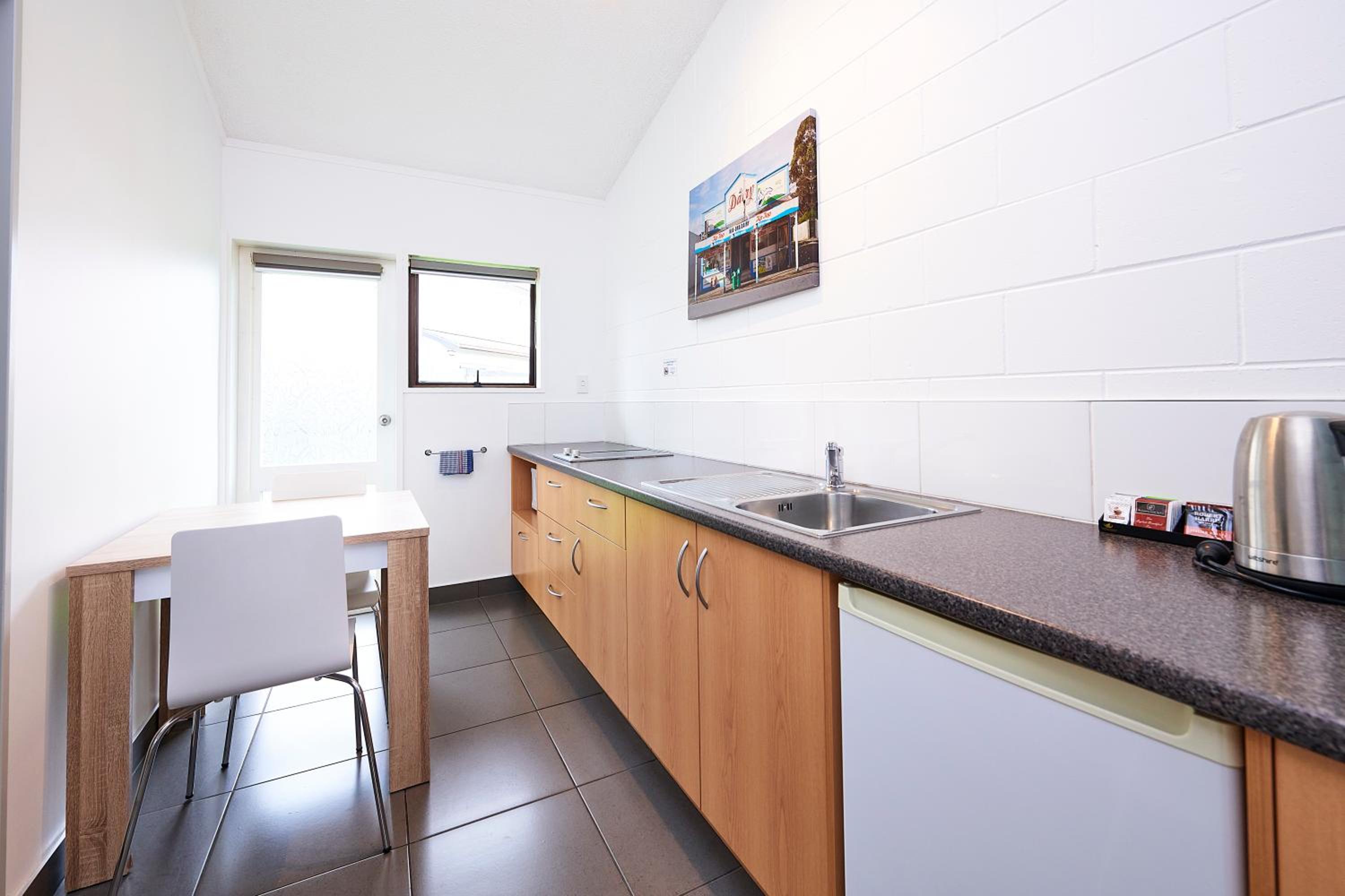 Executive King Studio (With Aircon) - Photo 11