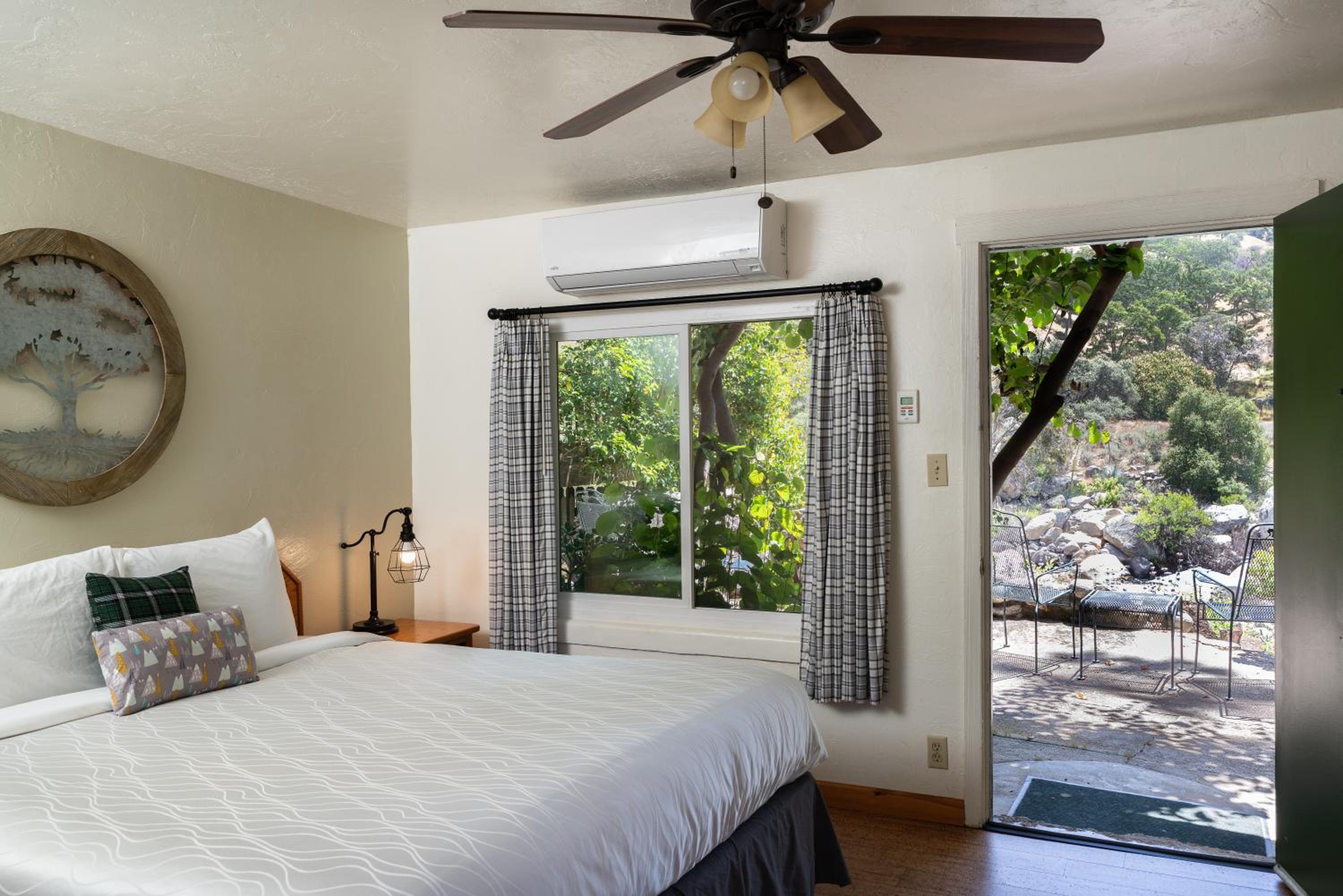 King Room with Mountain View