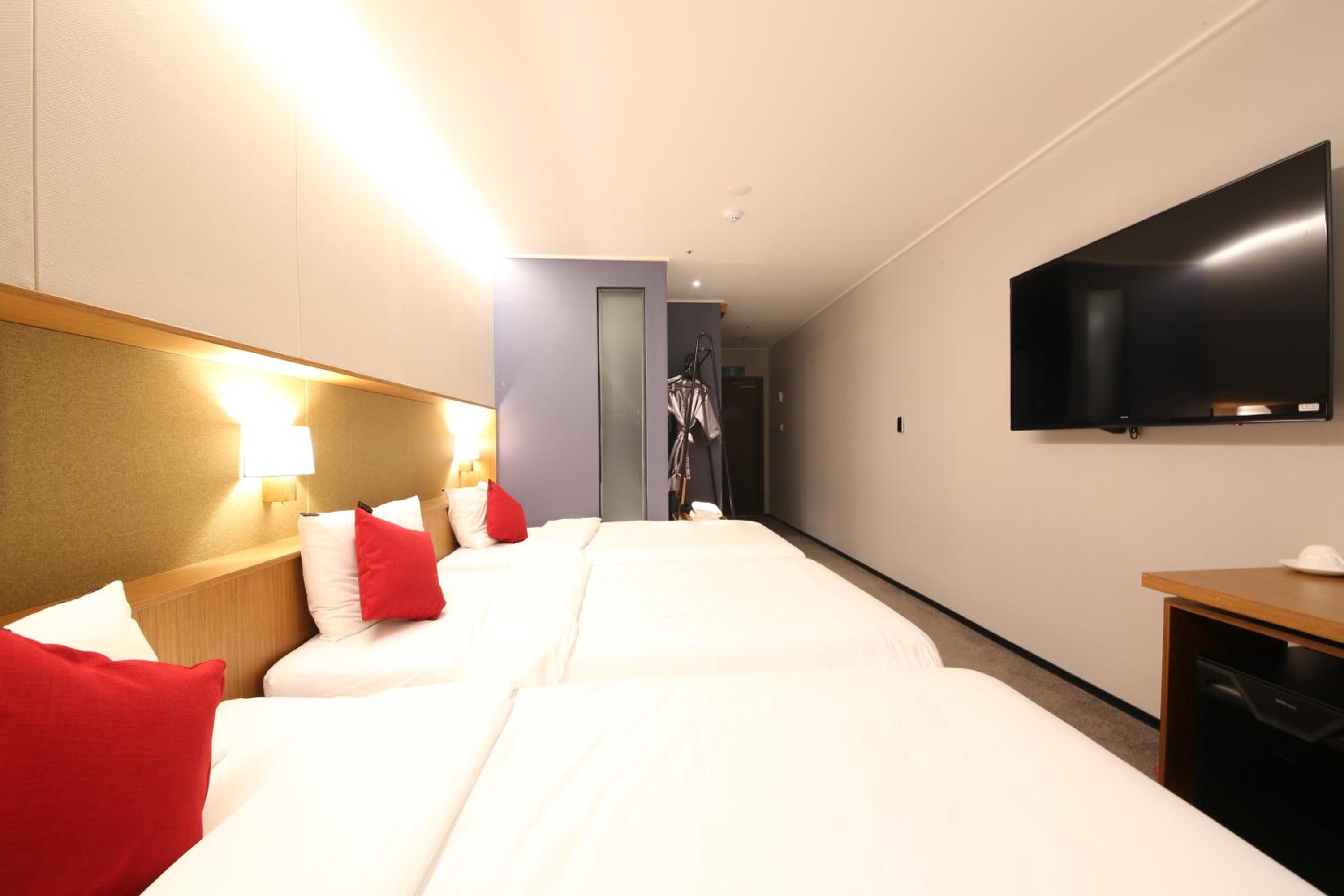 Triple Room photo 2