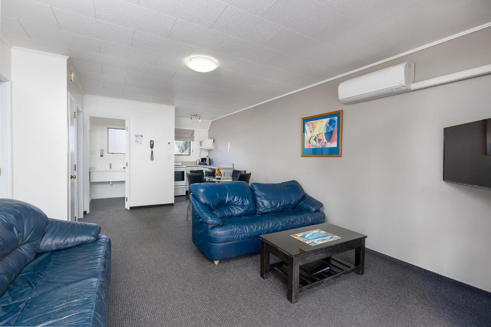 Two-Bedroom Apartment photo 2