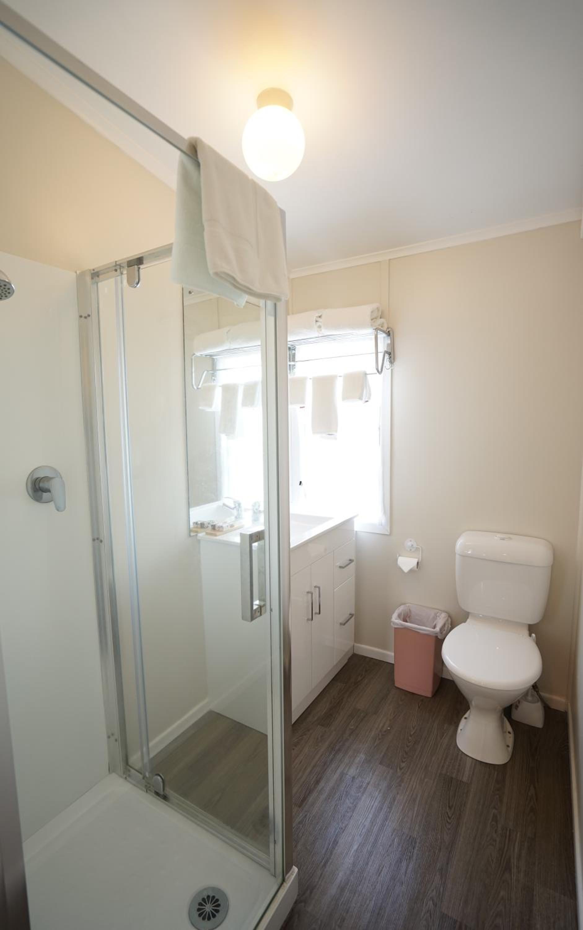 Deluxe Twin Room - Photo 1