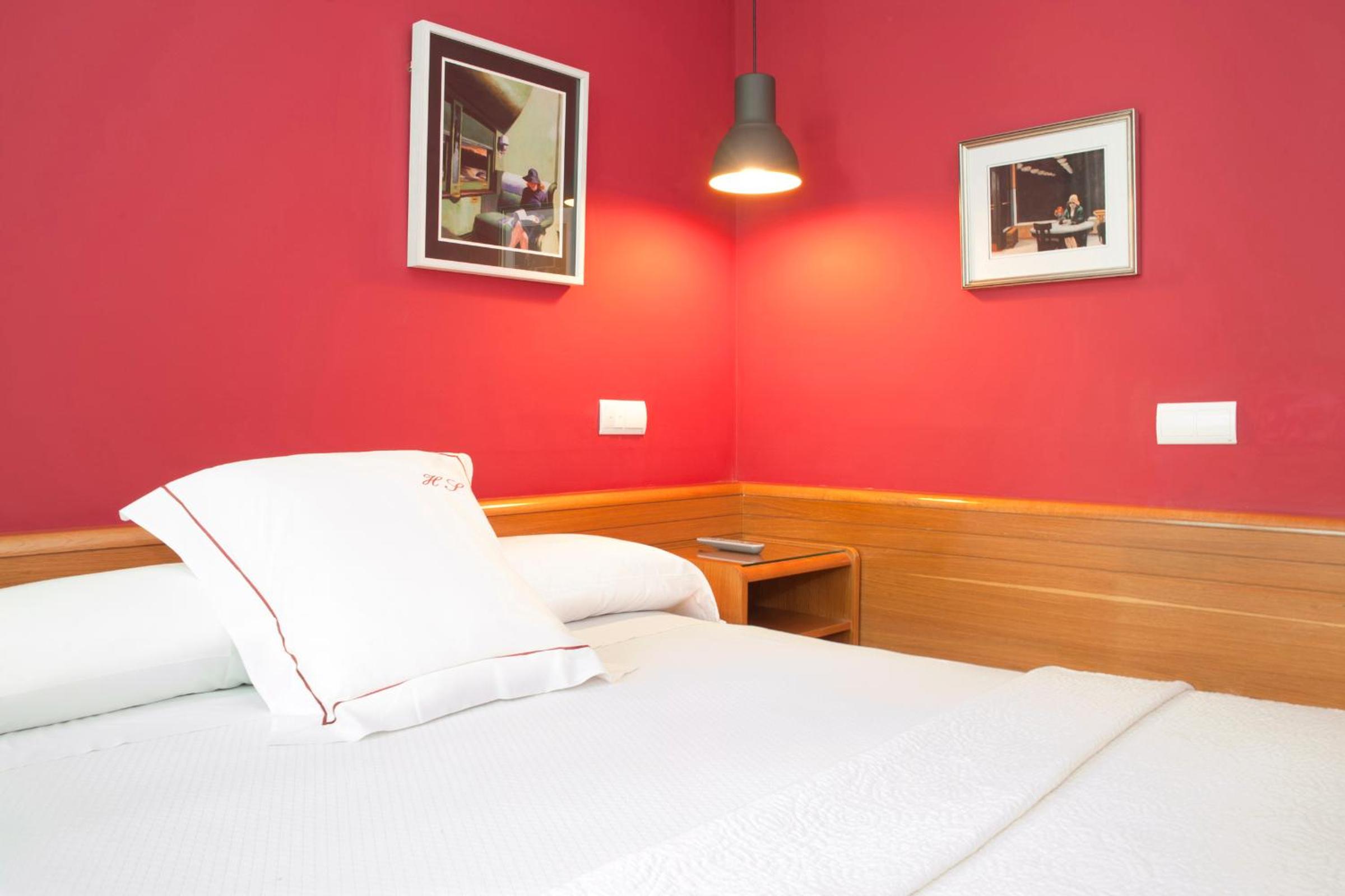 Small Double Room - Photo 3