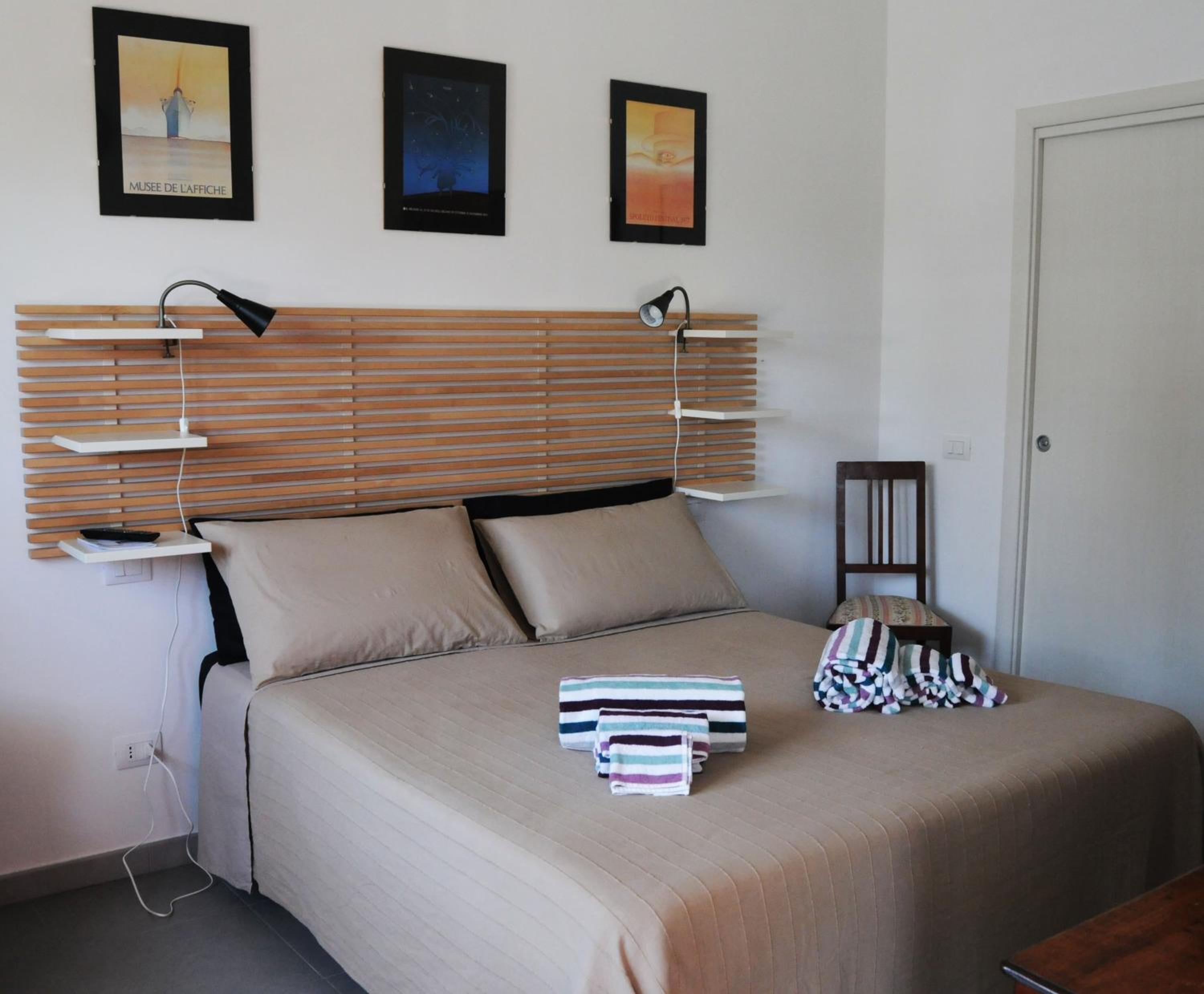 Large Double or Twin Room photo 3