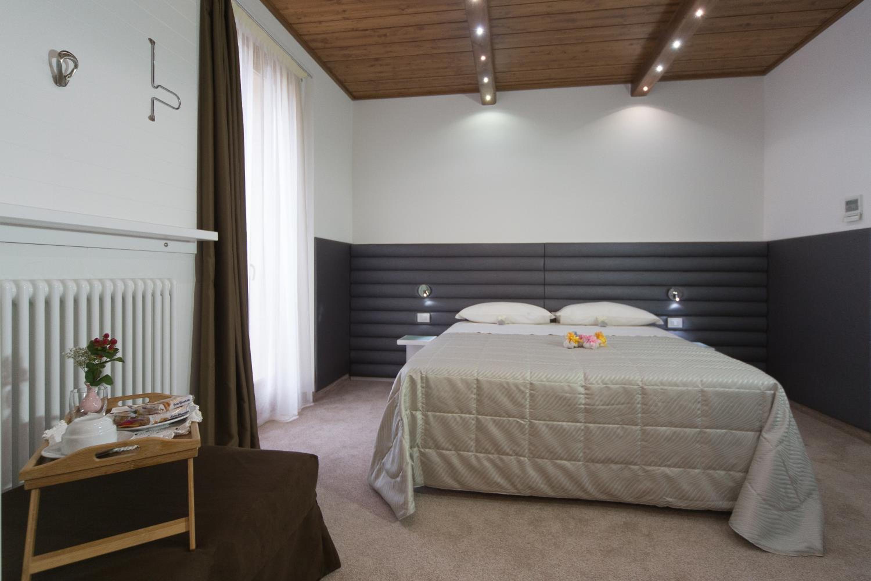 Superior Double Room - Photo 2