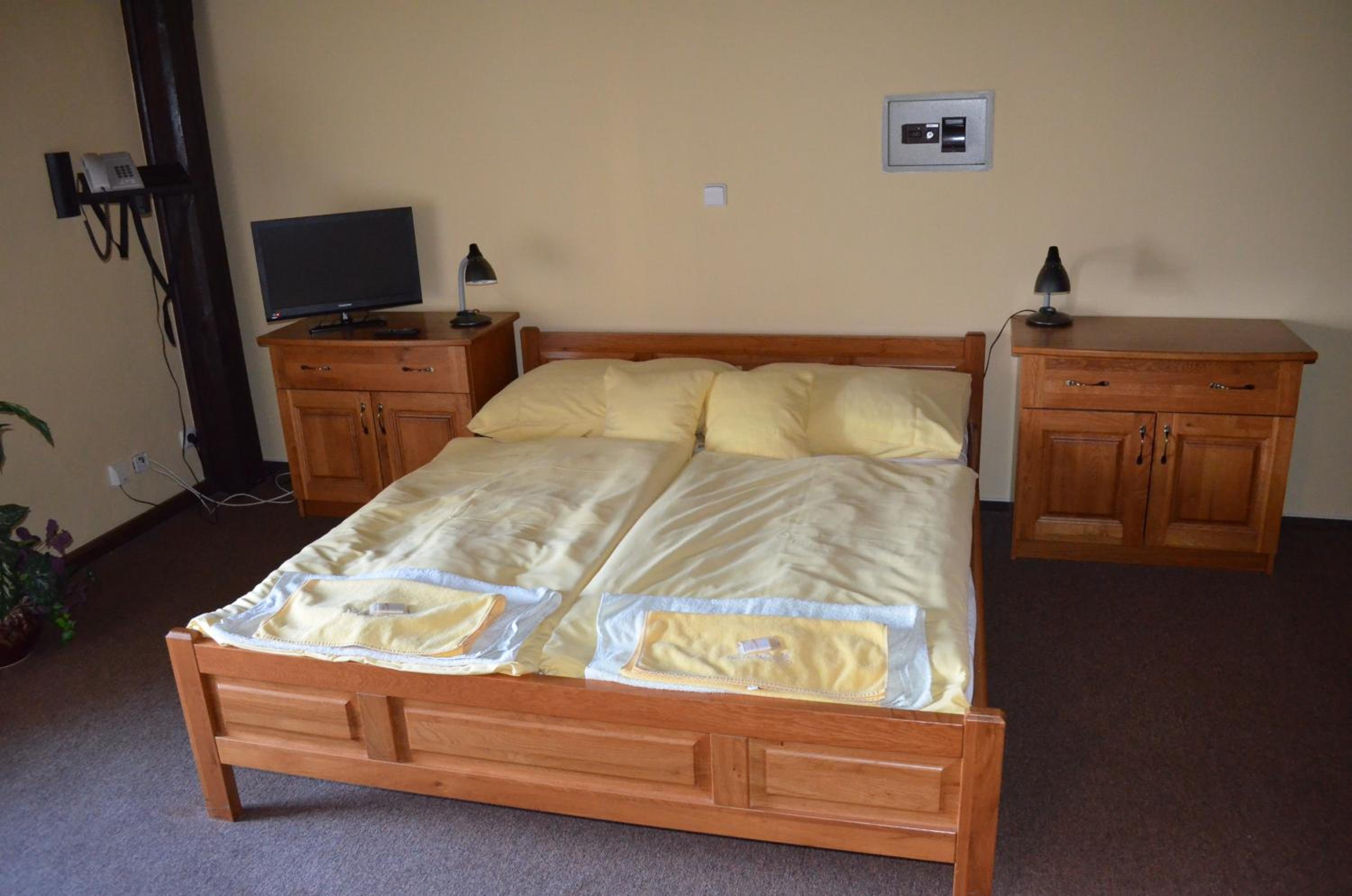 One-Bedroom Suite - Photo 1