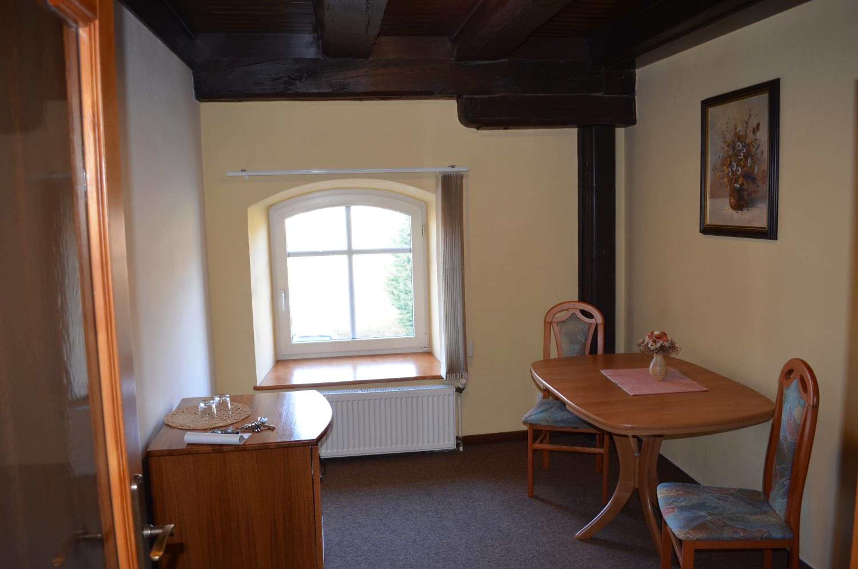 One-Bedroom Suite - Photo 6