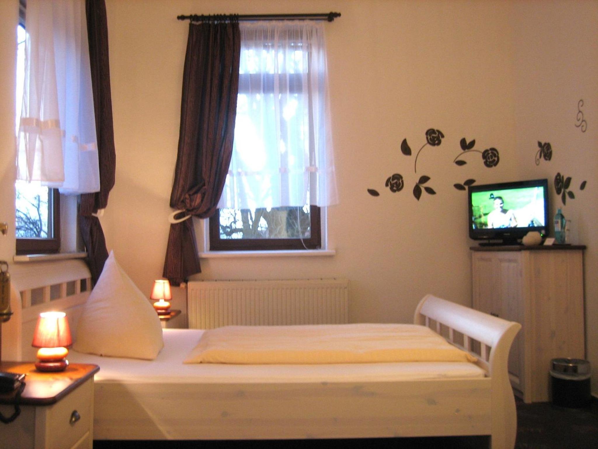 Double Room - Photo 7