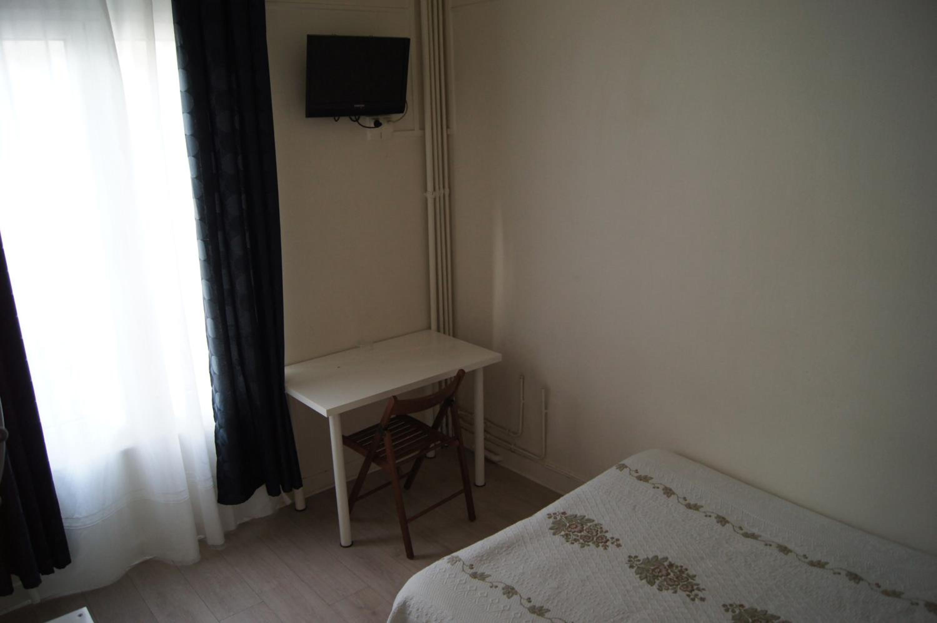 Double Room with Private Bathroom photo 2