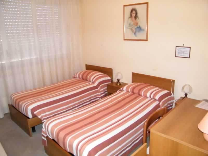 Double or Twin Room - Photo 2