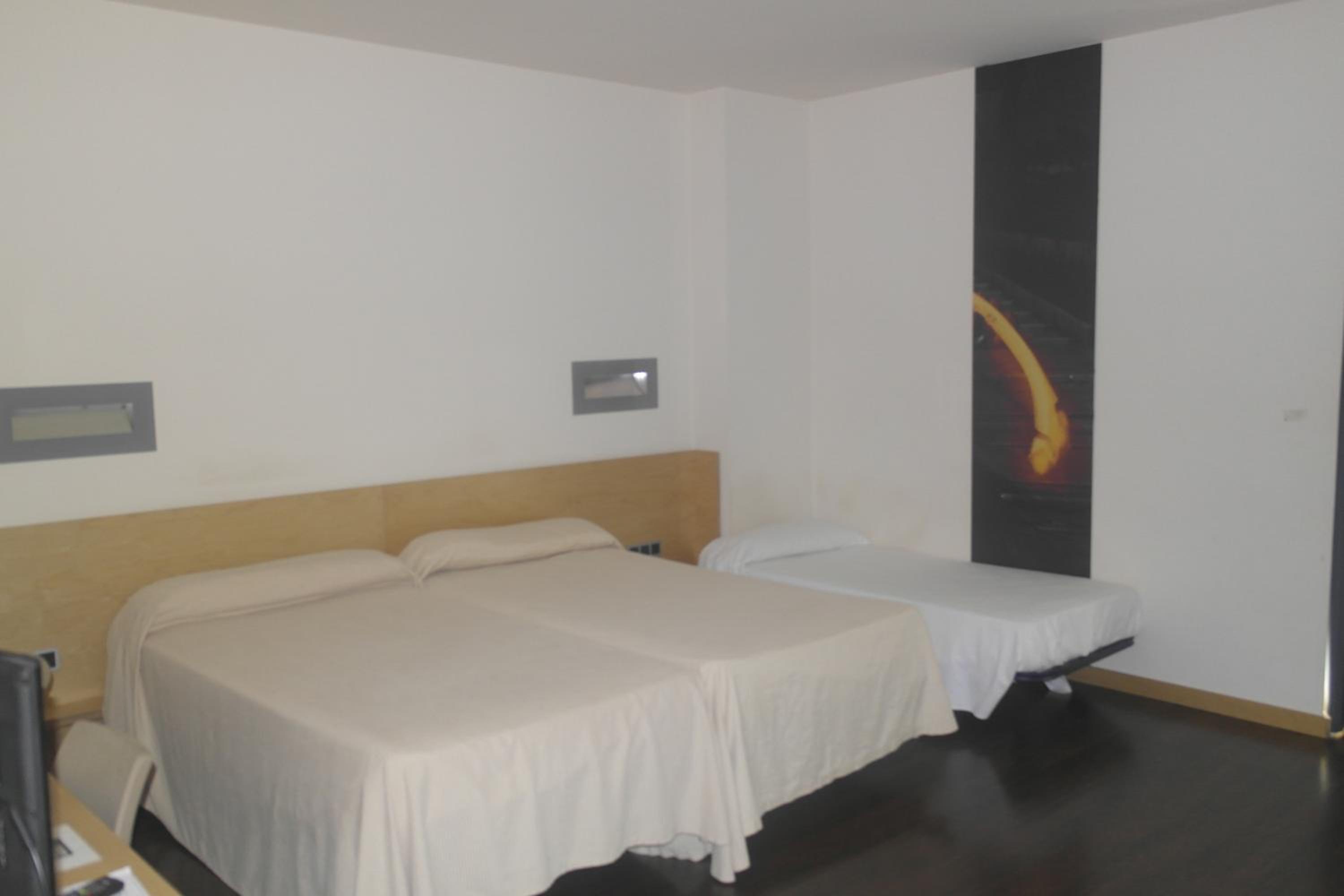 Habitación Doble o con Dos Camas con Cama Adicional