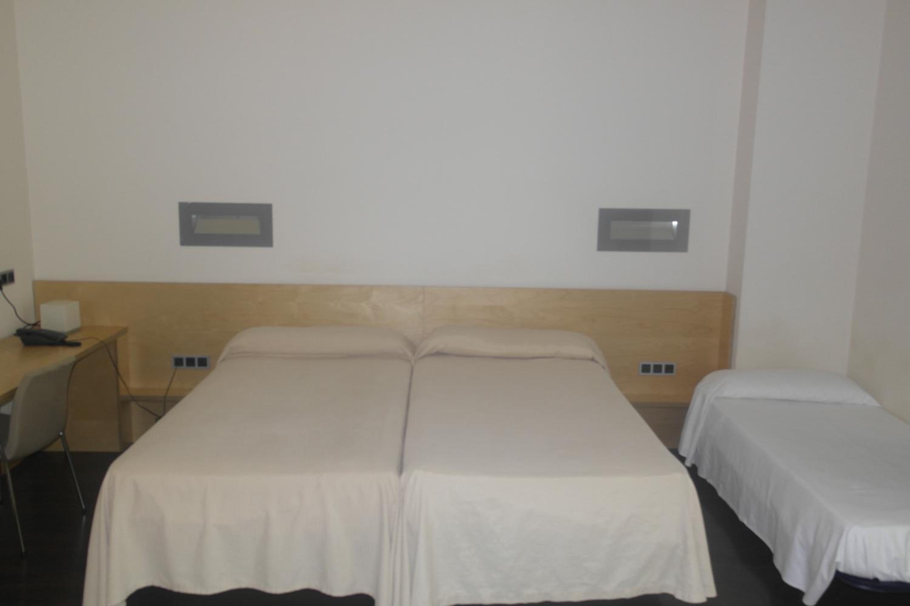 Double or Twin Room photo 2